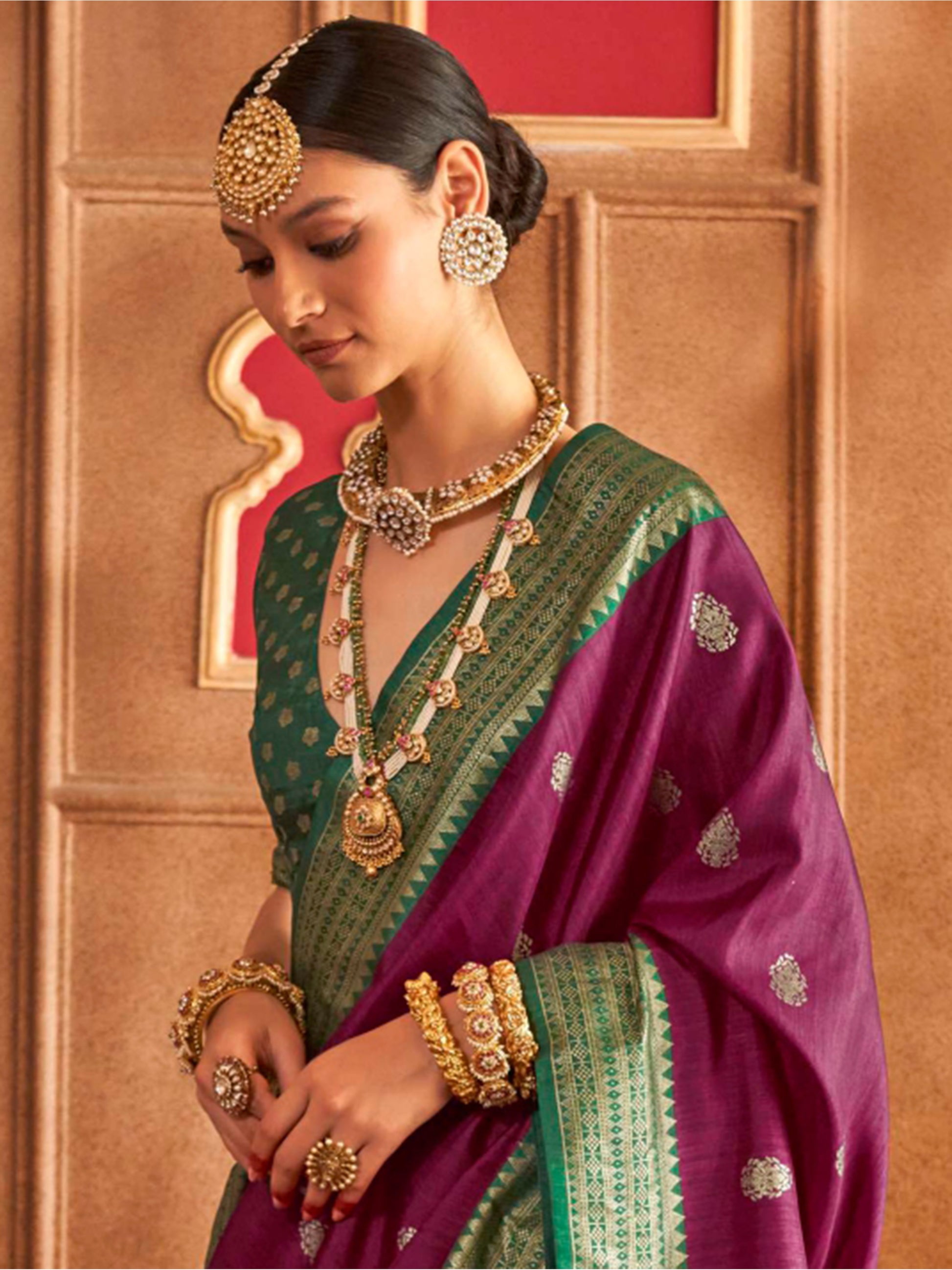 Enchanting Purple Zari Weaving Patola Silk Saree With Blouse