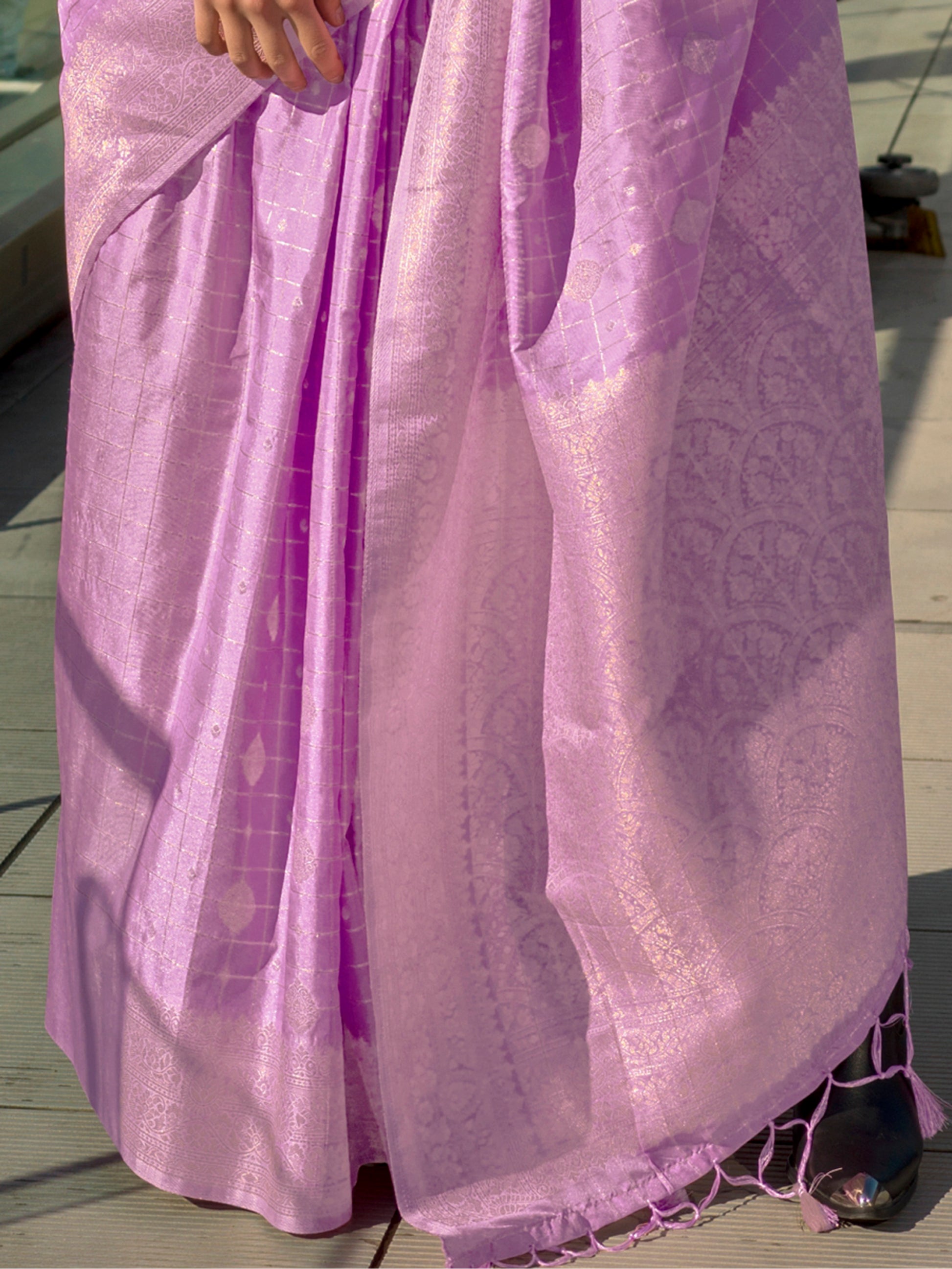 Captivating Lavender Zari Weaving Silk Traditional Saree With Blouse