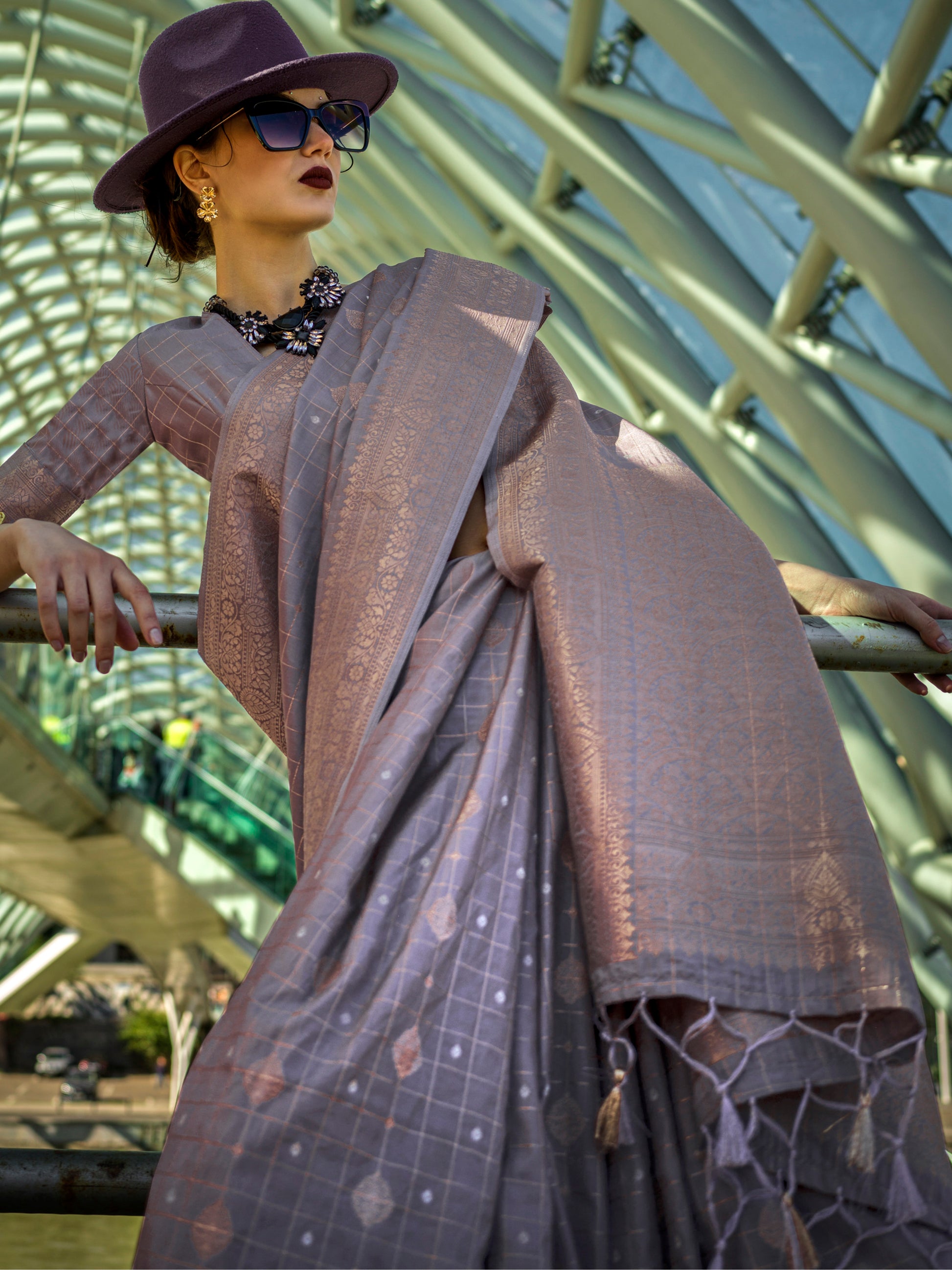 Alluring Lilac Zari Weaving Silk Traditional Saree With Blouse