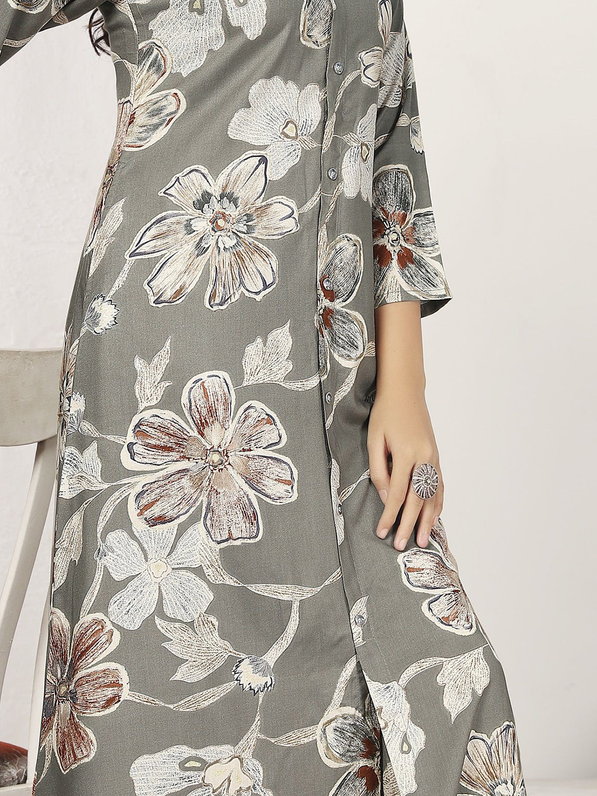 Adorable Grey Floral Printed Chanderi Silk Kurti With Pant