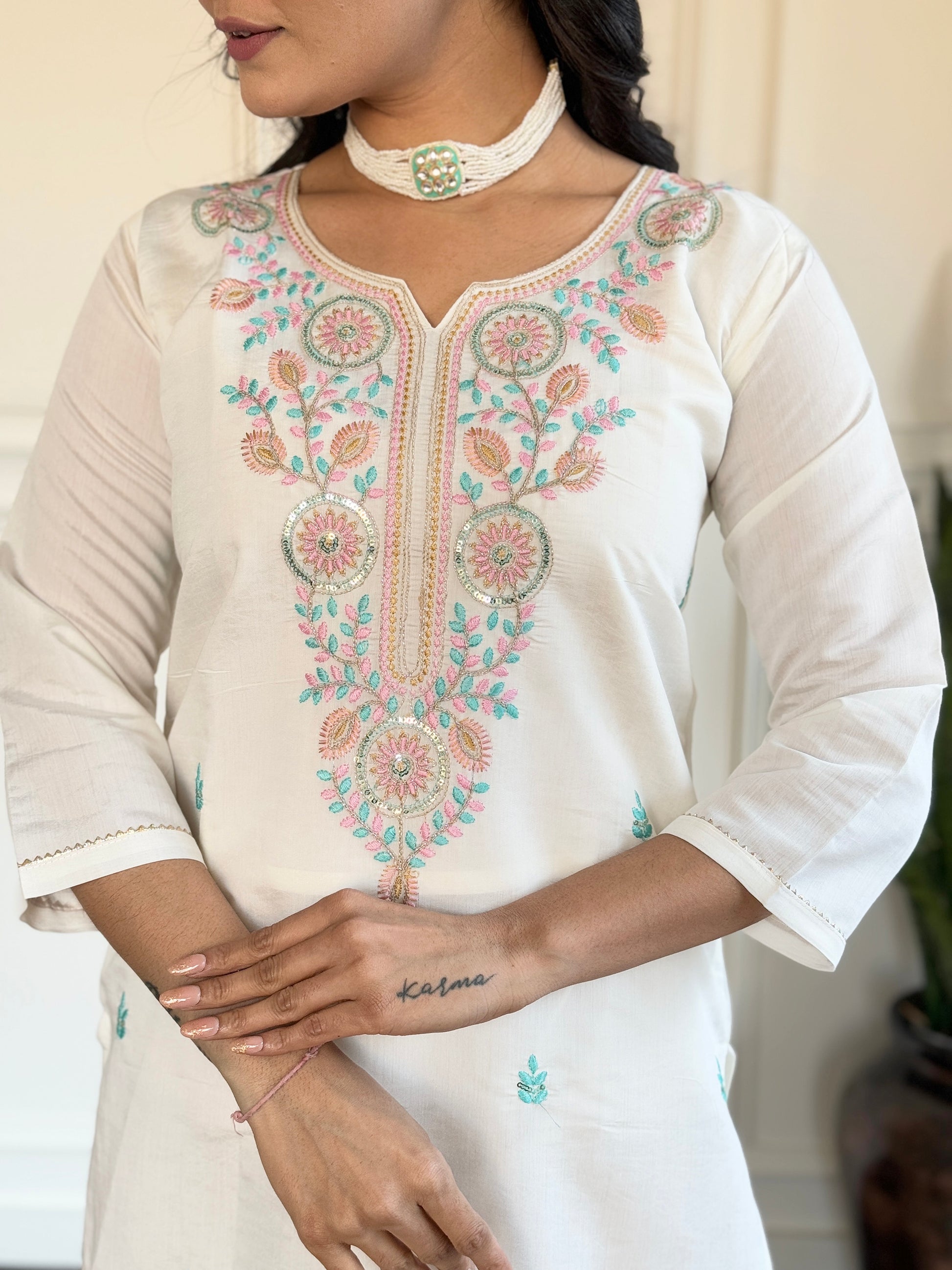 Amazing Off-White Thread Embroidered Viscose Pant Suit With Dupatta