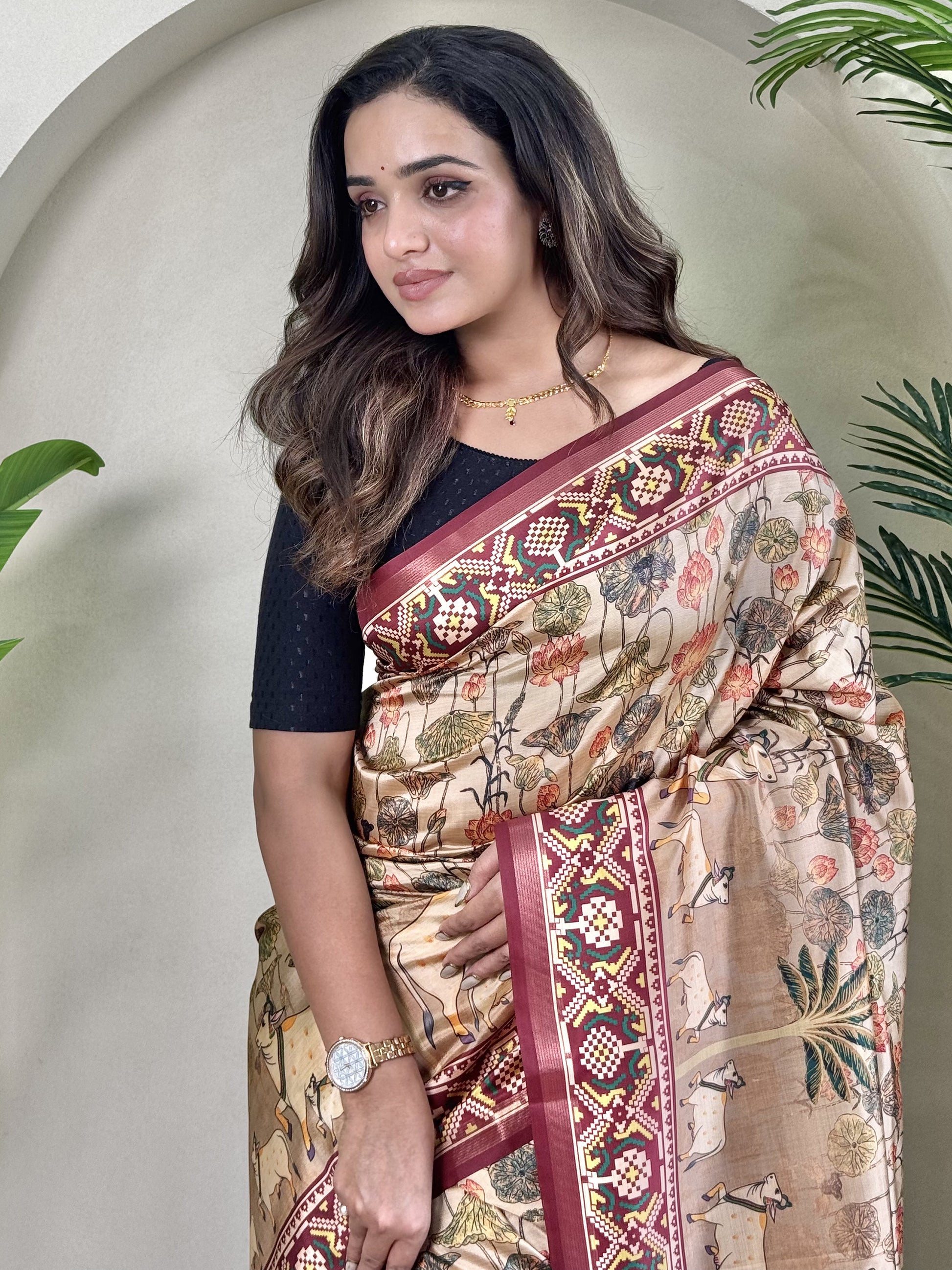 Attractive Cream Pichwai Printed Viscose Silk Saree With Blouse