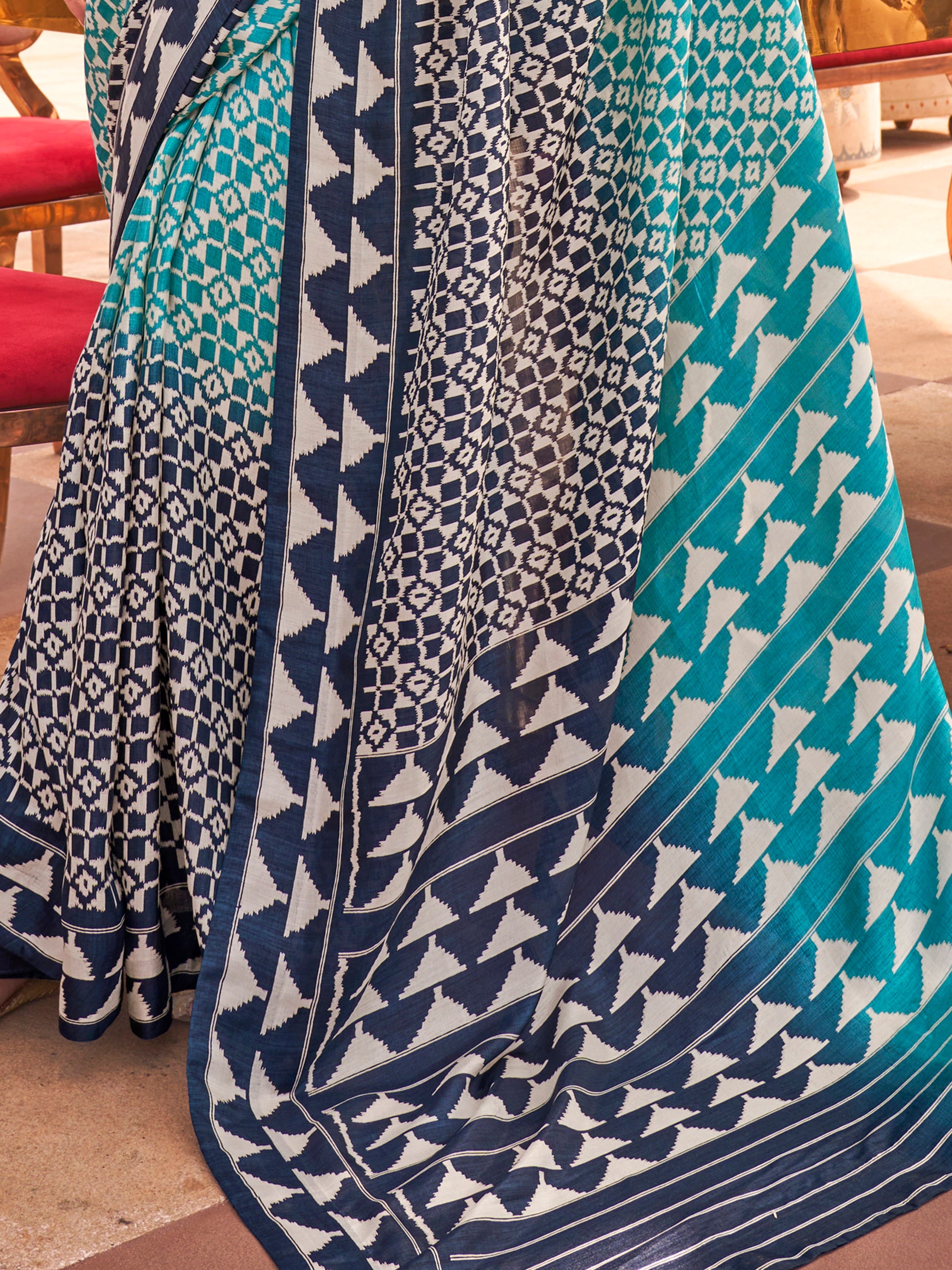 Captivating Sky-Blue Digital Printed Silk Traditional Saree With Blouse