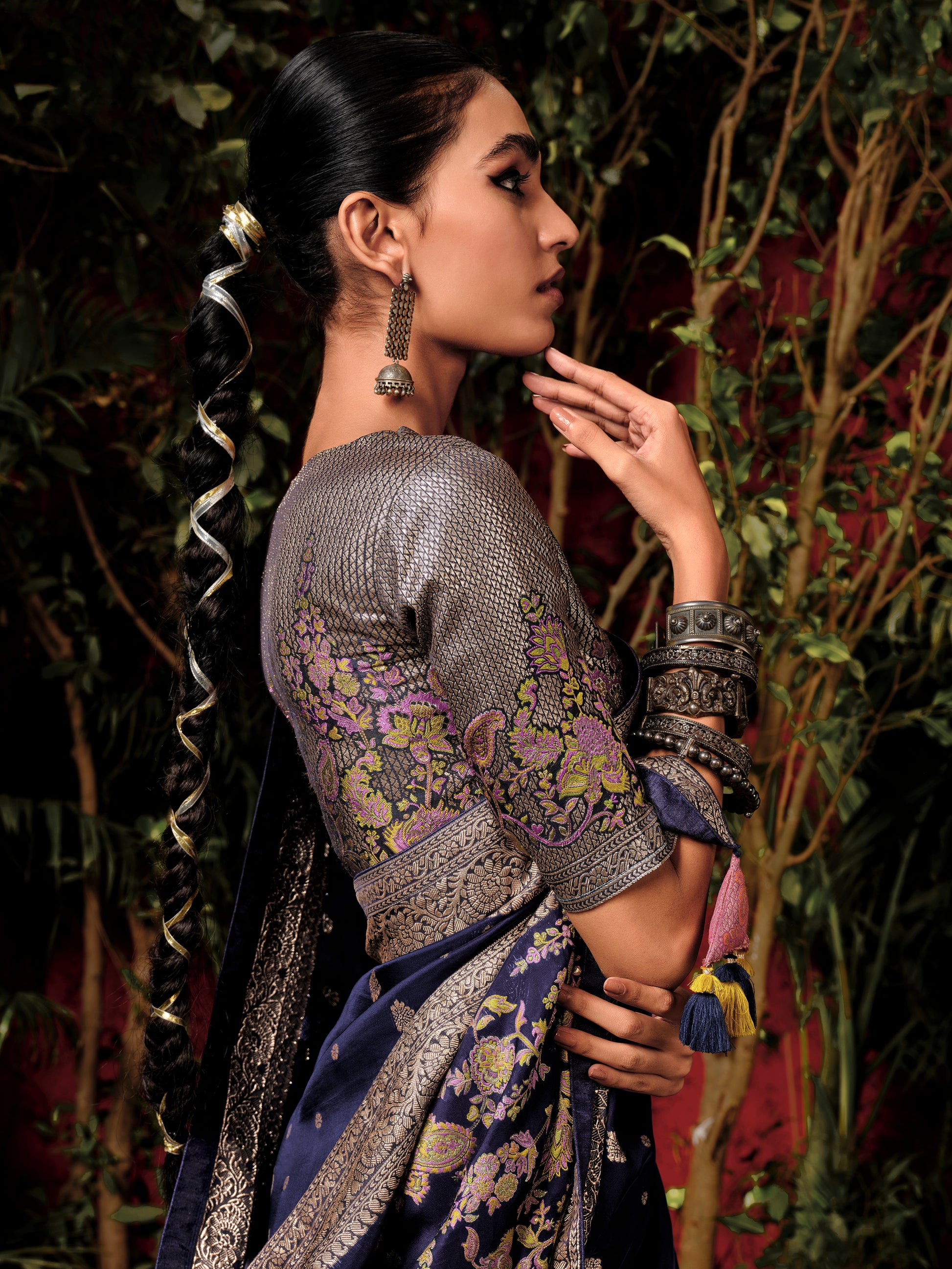 Captivating Navy Blue Zari Weaving Silk Traditional Saree With Blouse