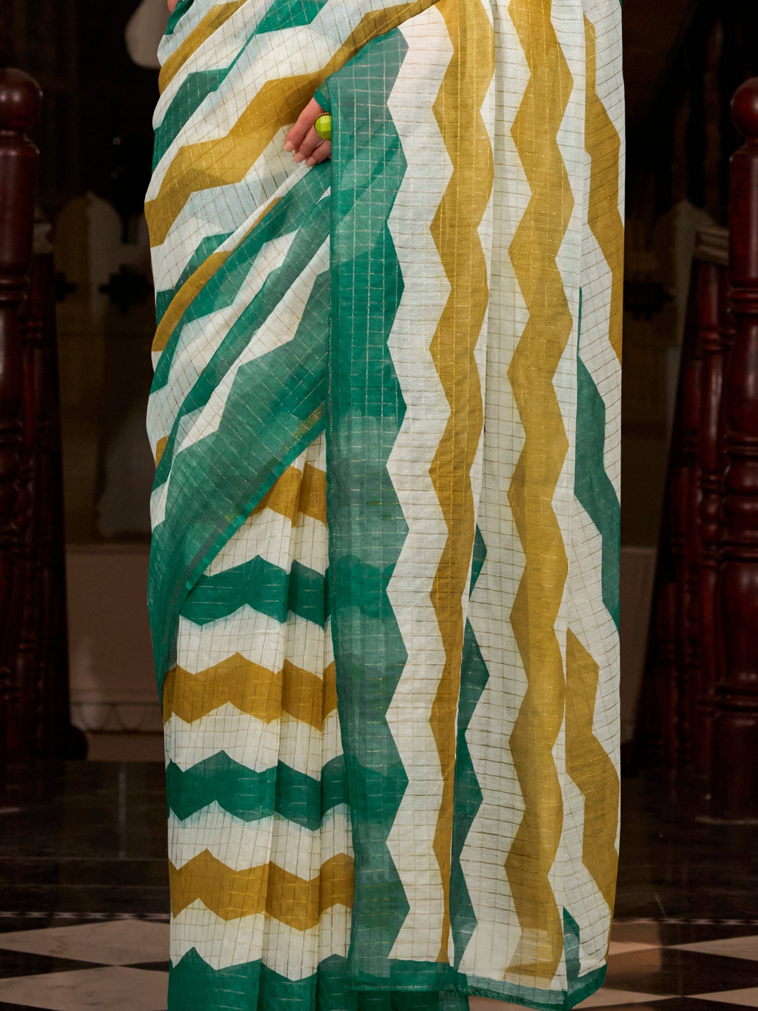 Amazing Green Floral Printed Cotton Office Wear Saree With Blouse