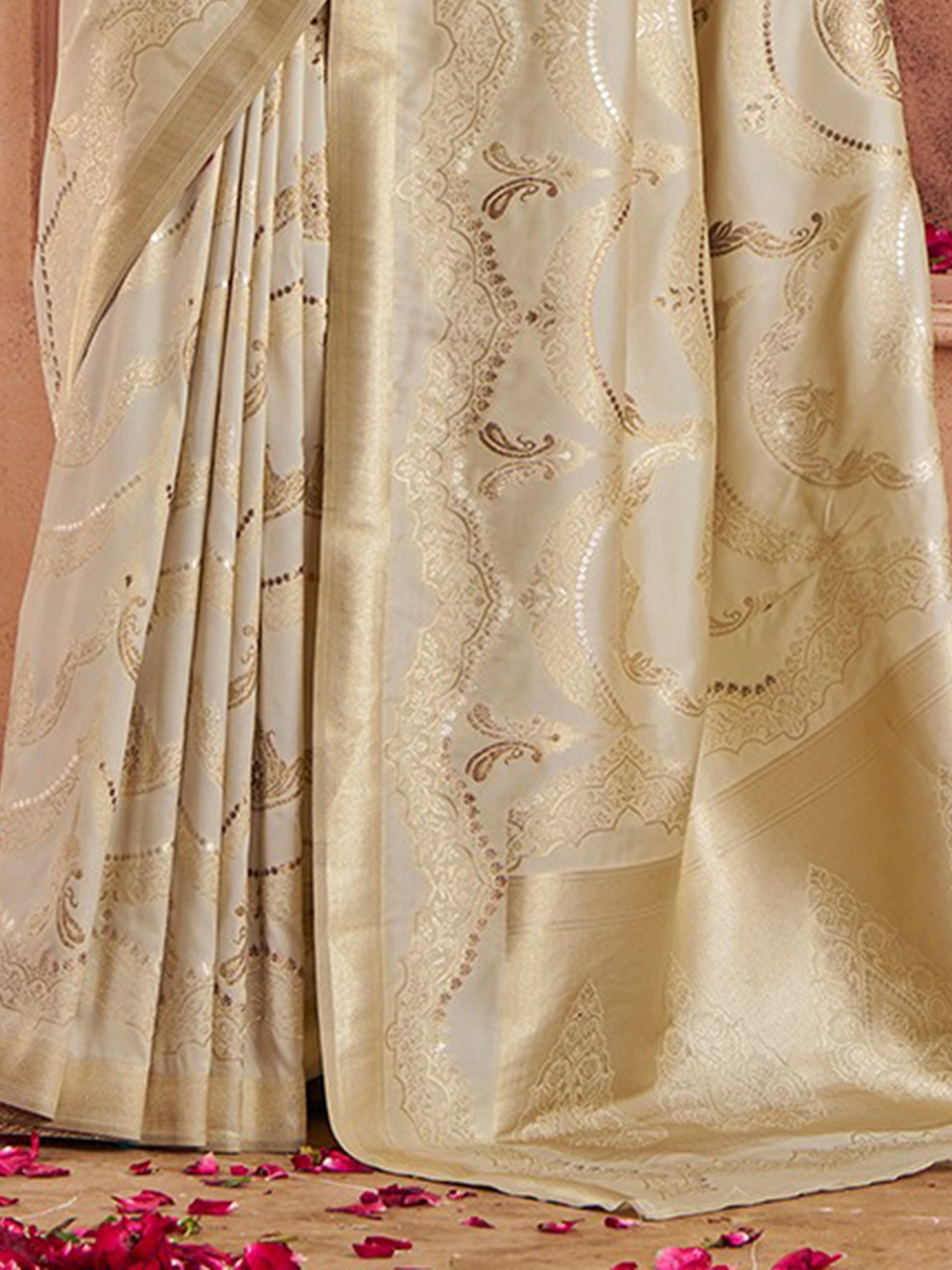 Alluring Cream Zari Weaving Banarasi Silk Event Wear Saree