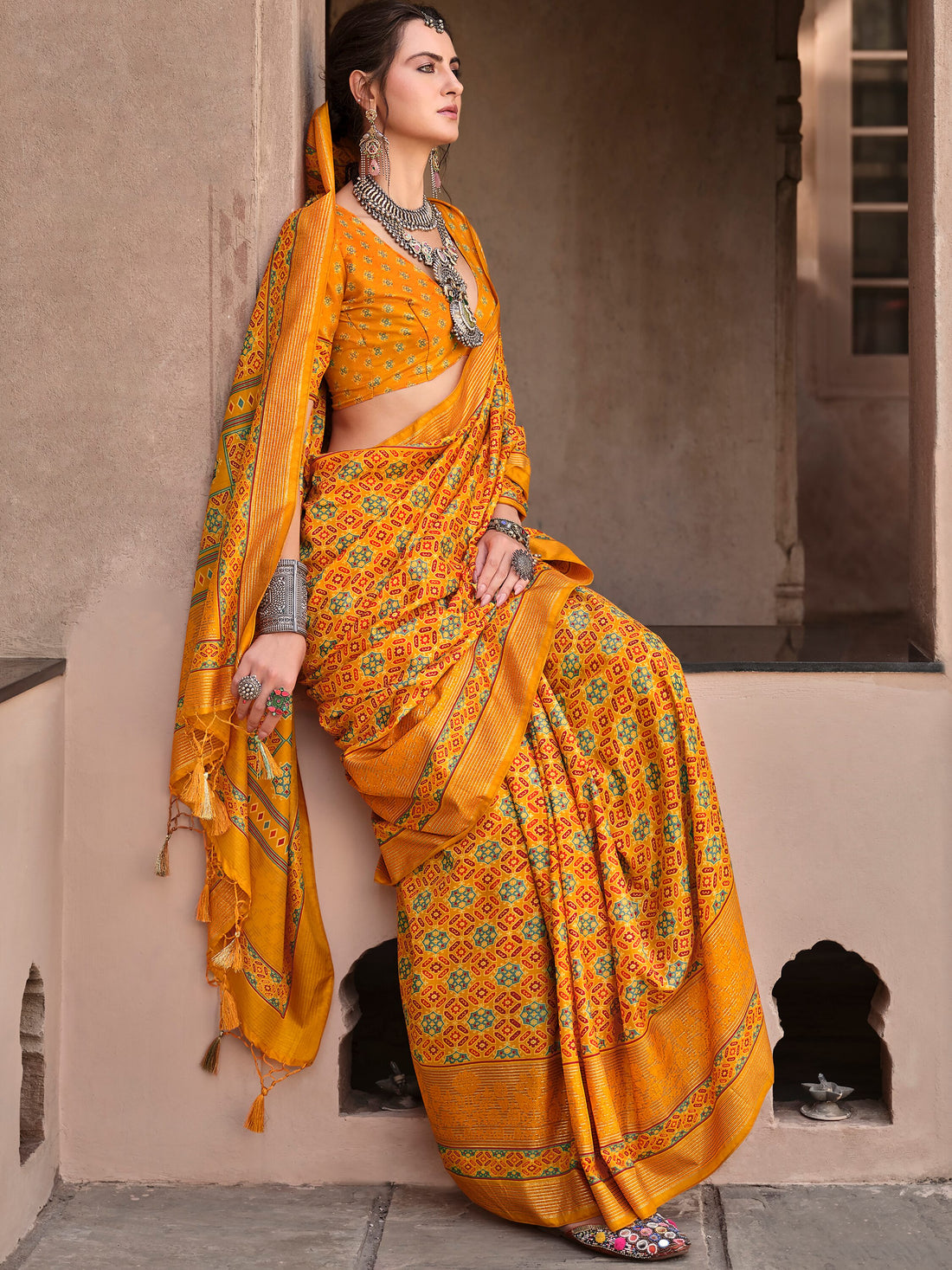 Alluring Mustard Yellow Printed Silk Haldi Wear Saree With Blouse