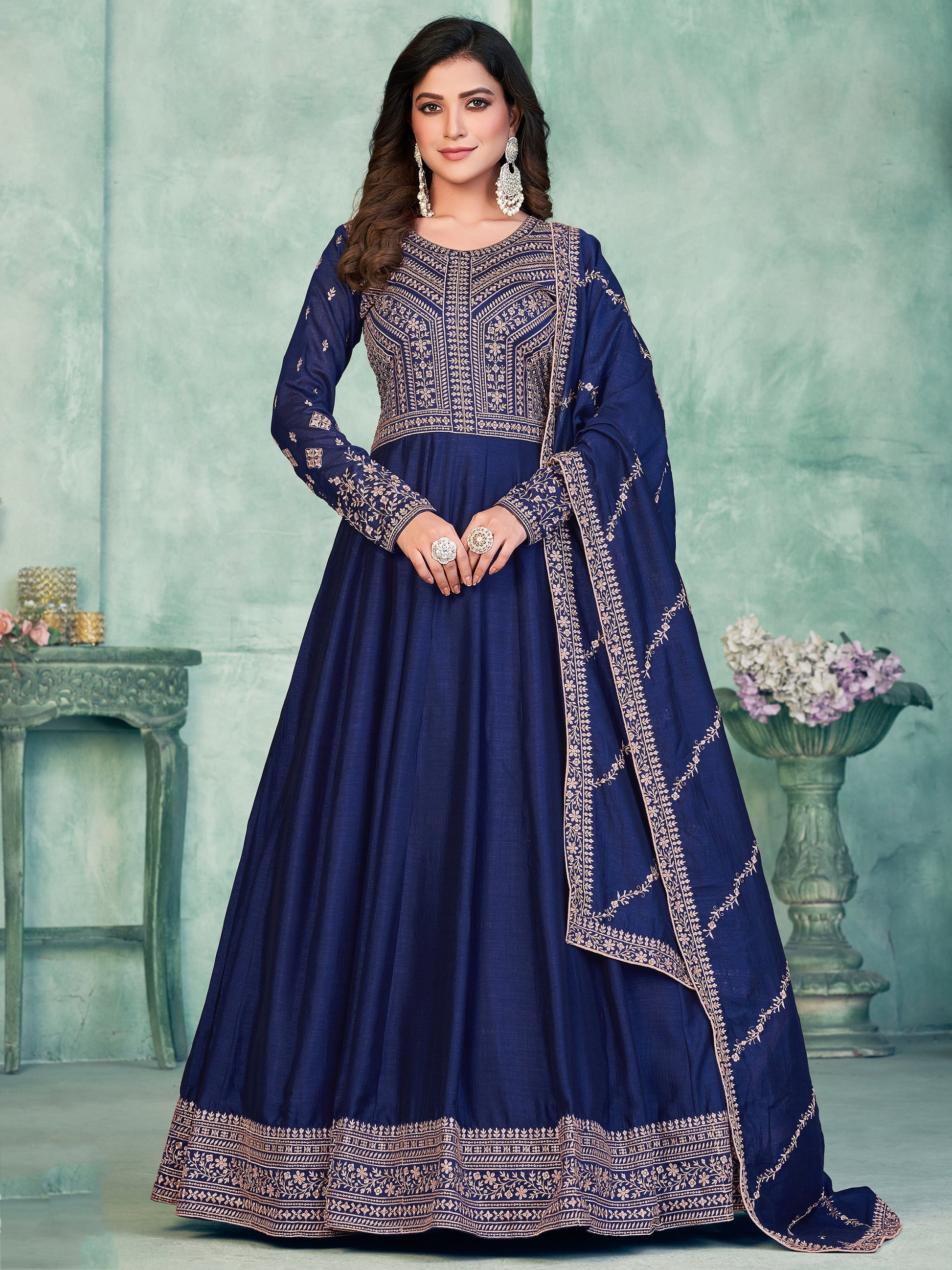 Charming Navy Blue Sequins Silk Engagement Wear Gown