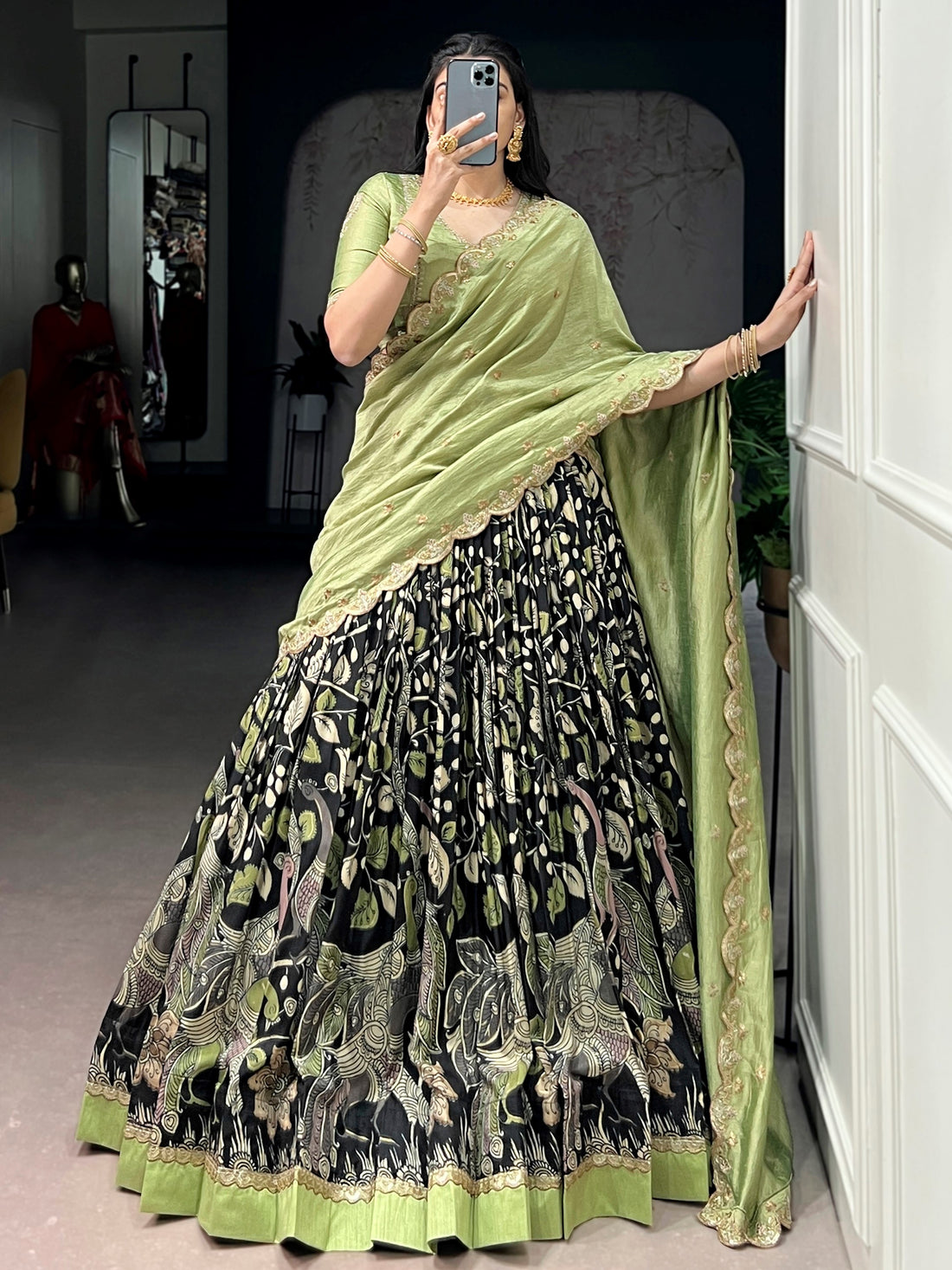 
Graceful Black Kalamkari Silk Wedding Wear Lehenga Choli
