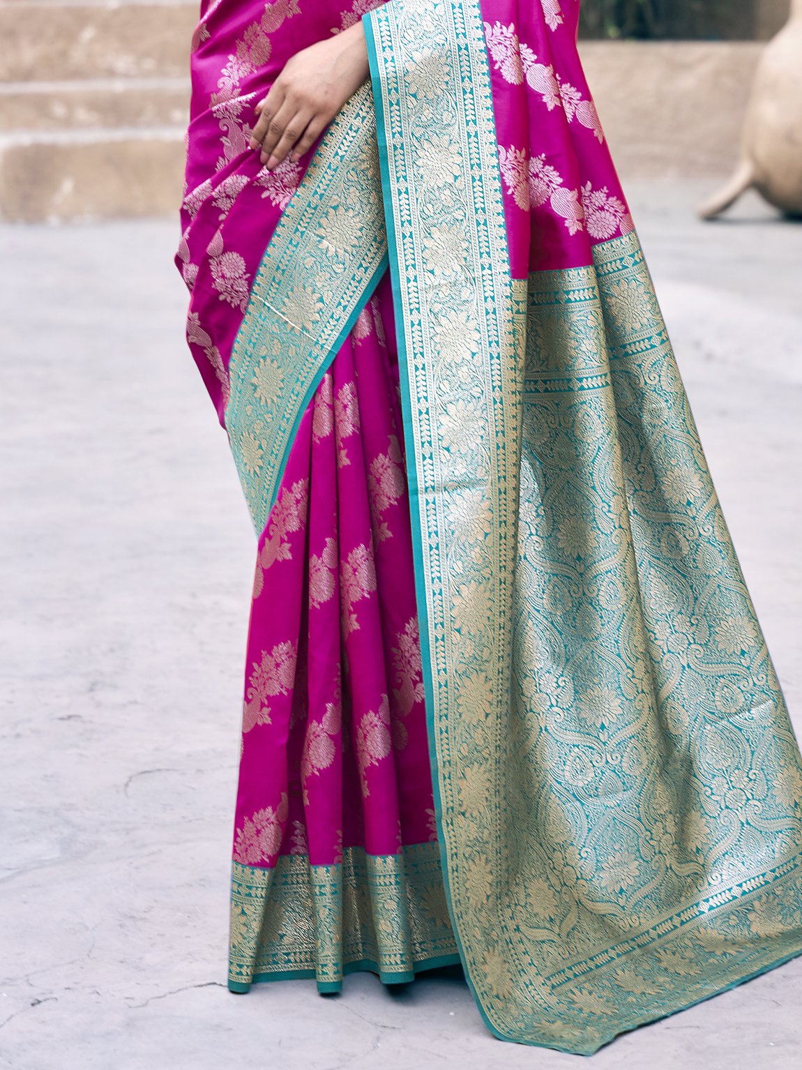 Enchanting Hot Pink Zari Weaving Silk Traditional Saree With Blouse