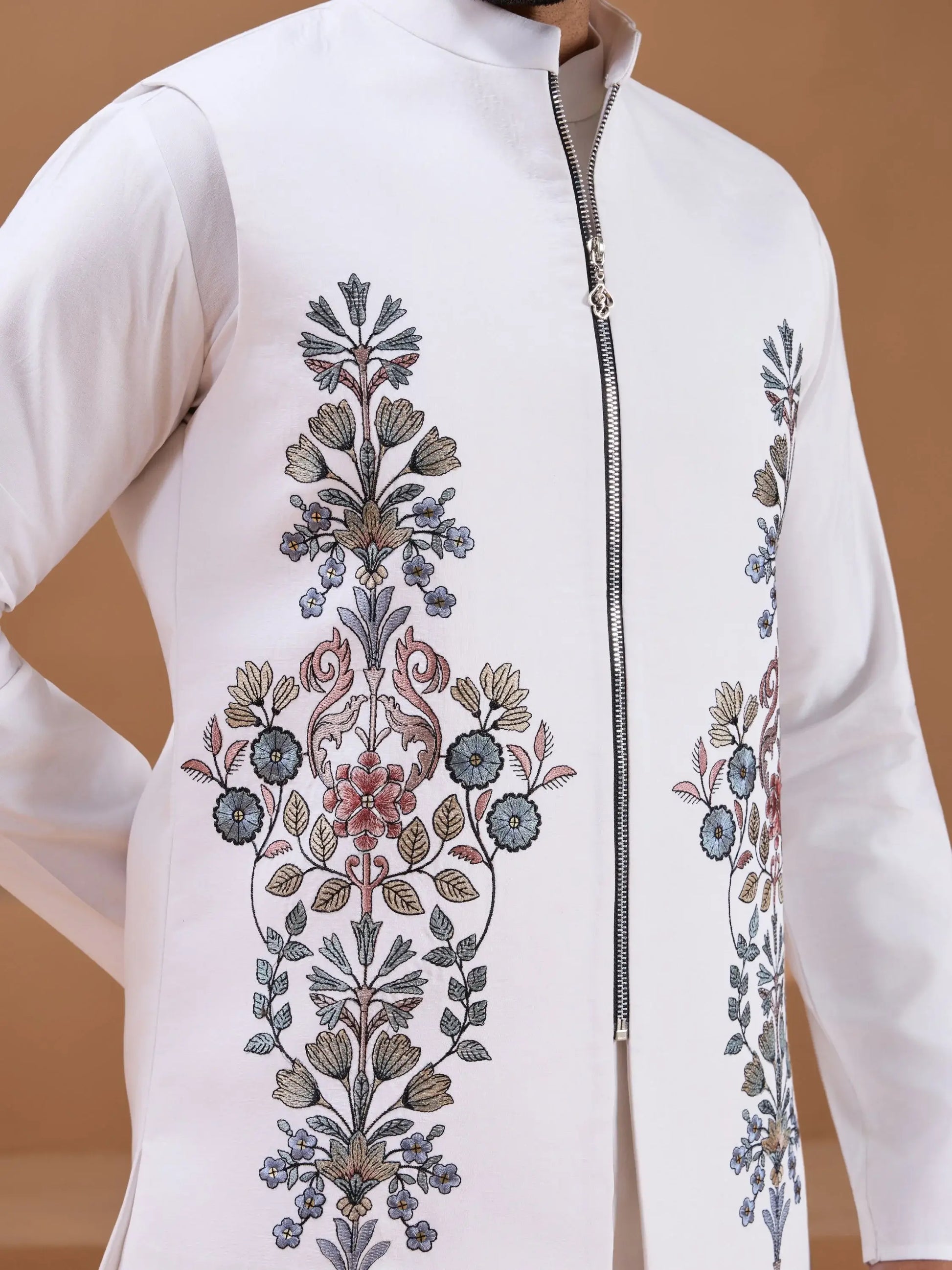 Striking White Embroidered Viscose Silk Wedding Wear Men Kurta Pant With Jacket