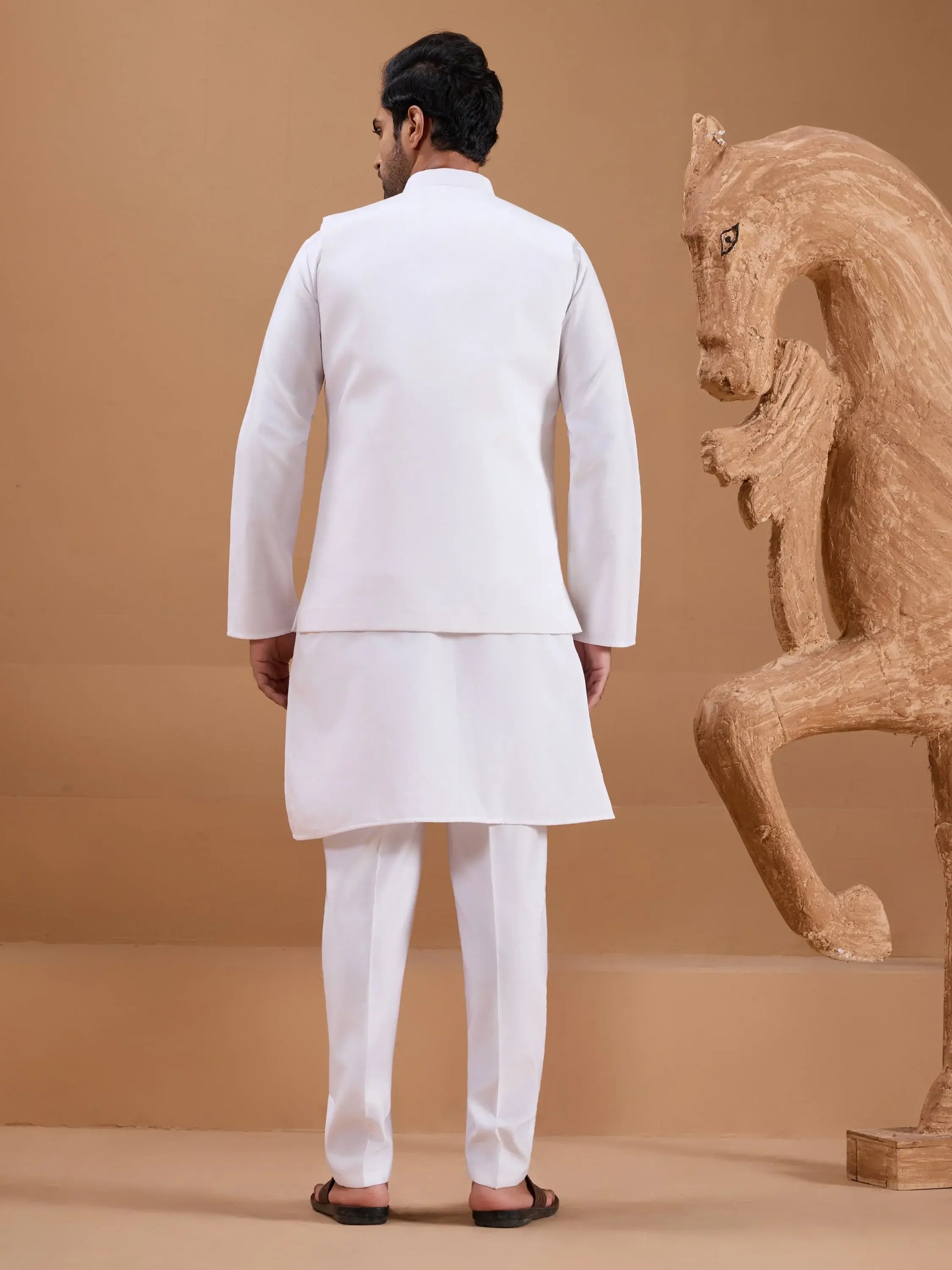 Striking White Embroidered Viscose Silk Wedding Wear Men Kurta Pant With Jacket