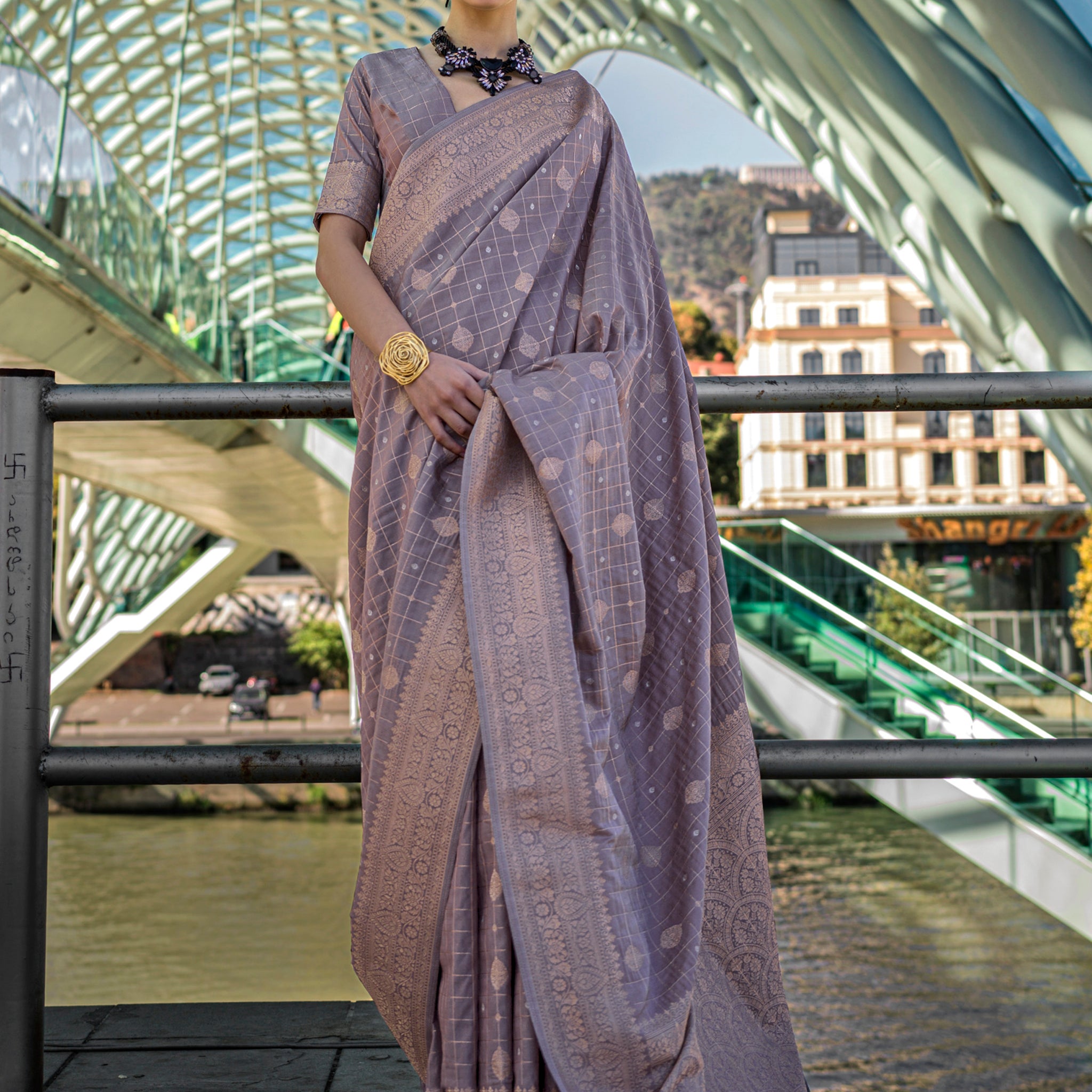 Alluring Lilac Zari Weaving Silk Traditional Saree With Blouse