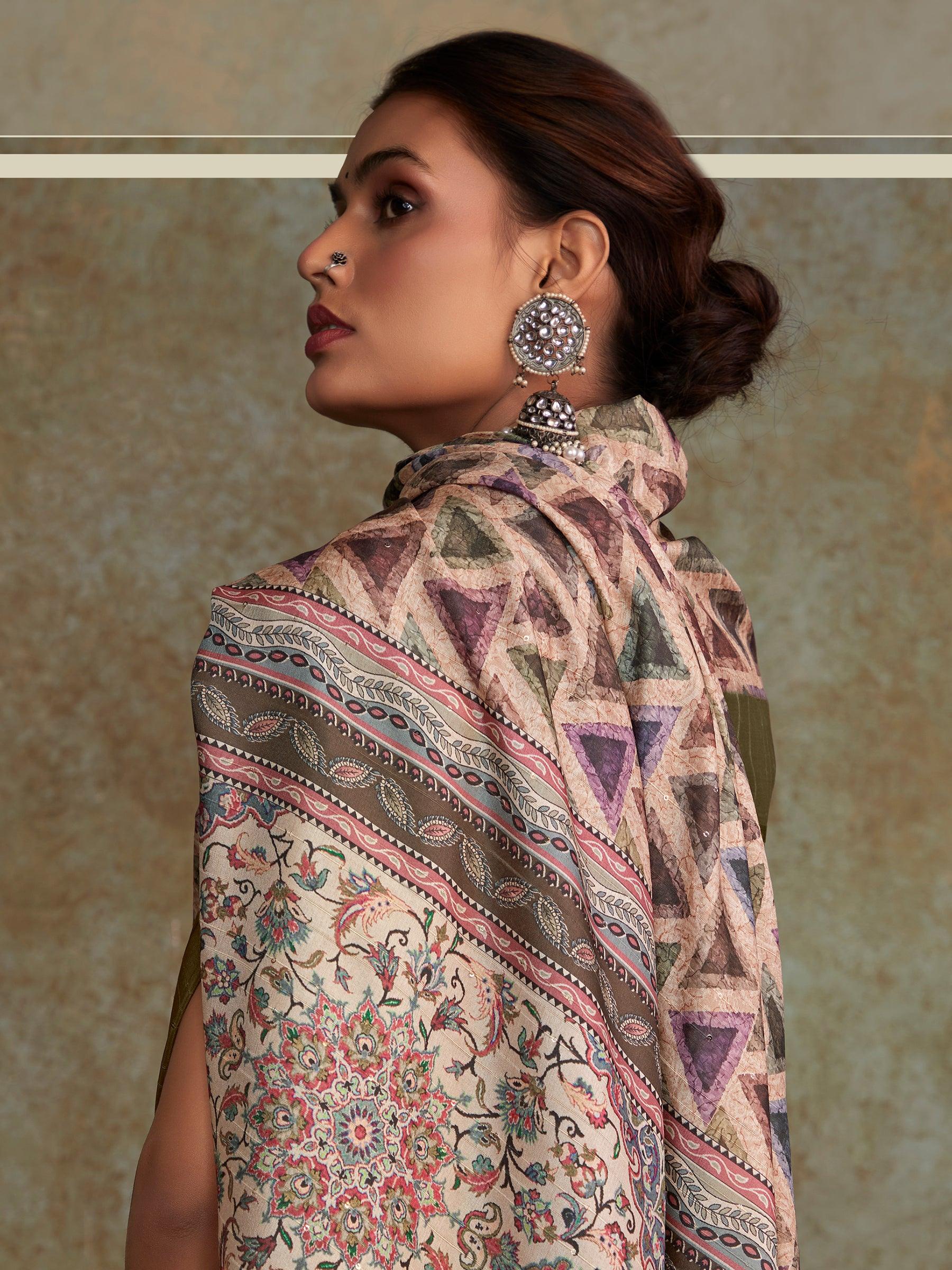Enchanting Off-White Digital Printed Silk Saree With Blouse