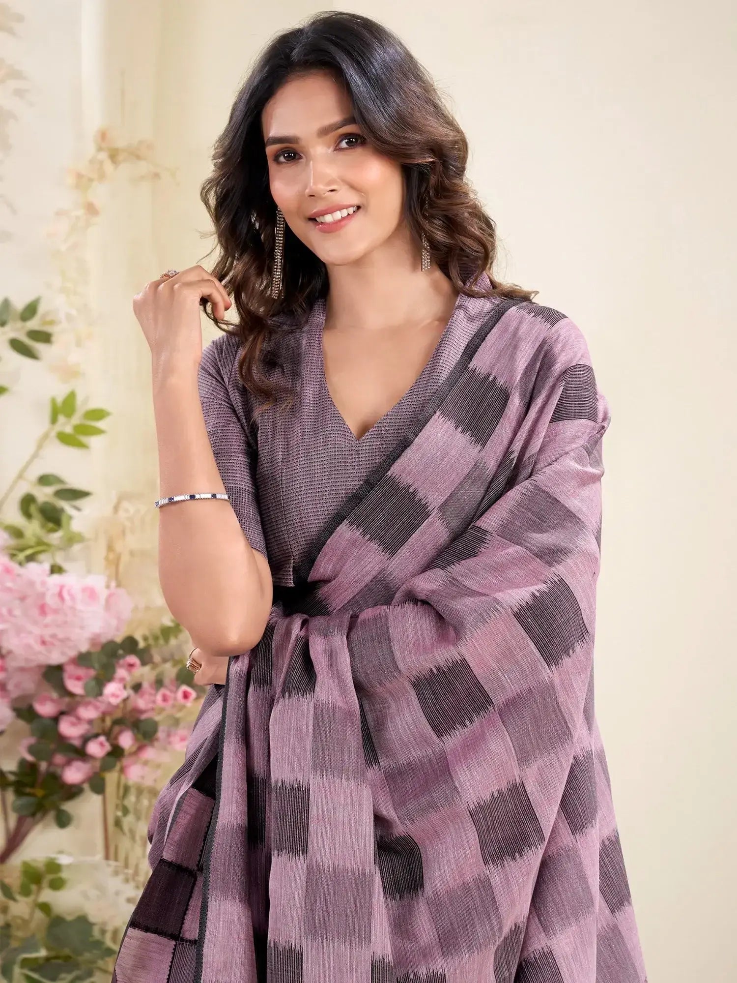 Mesmerizing Mauve Digital Printed Linen Traditional Saree With Blouse