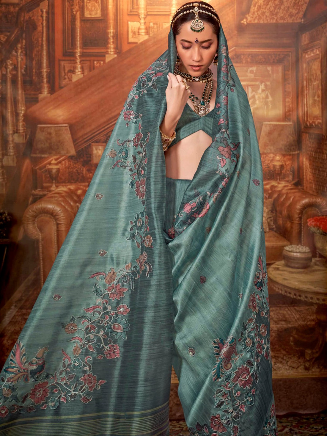 Classic Green Hand Work Tussar Silk Traditional Saree With Blouse