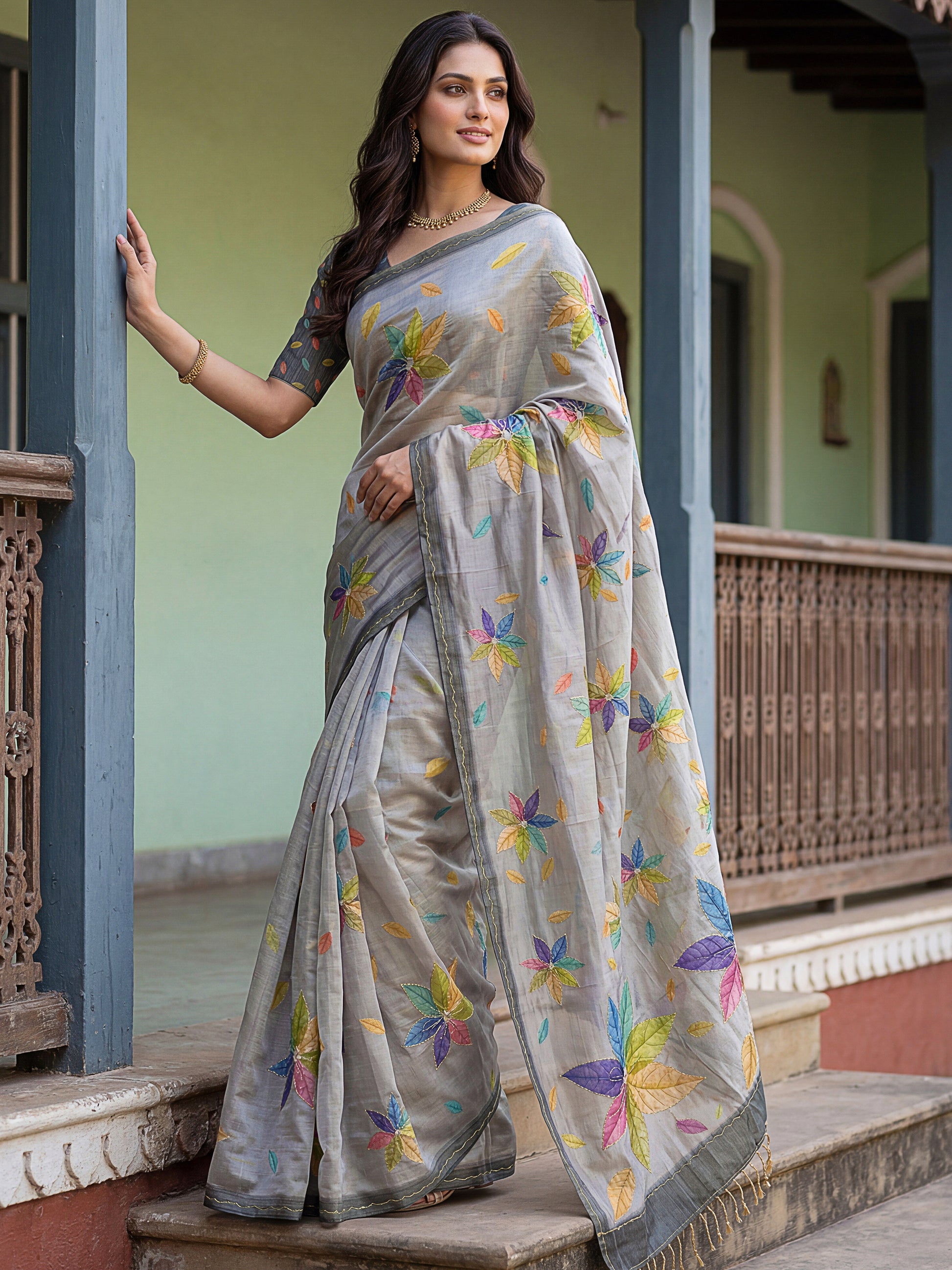 Superd Grey Floral Printed Silk Traditional Saree With Blouse
