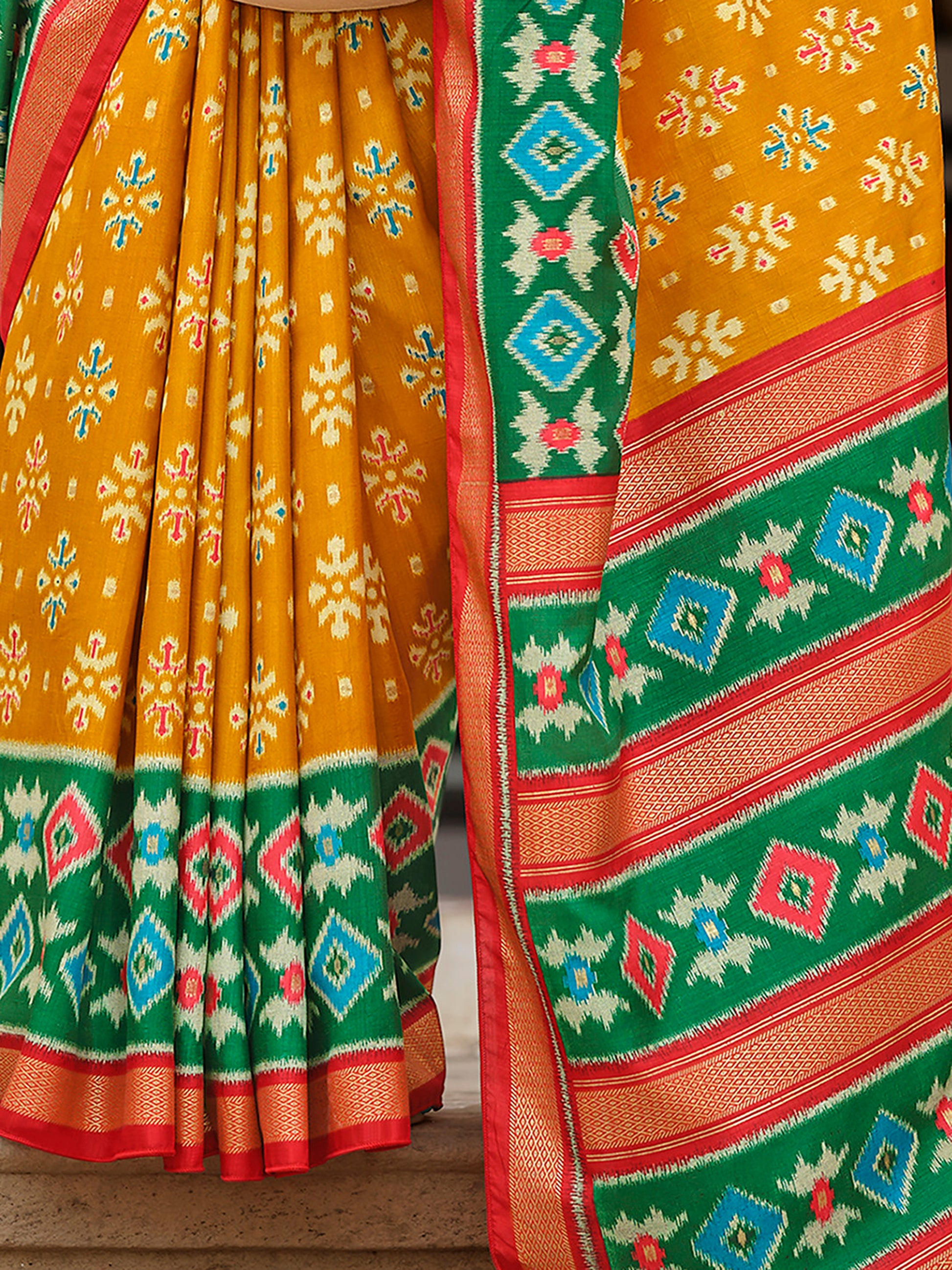 Excellent Yellow Printed Silk Haldi Wear Saree With Blouse