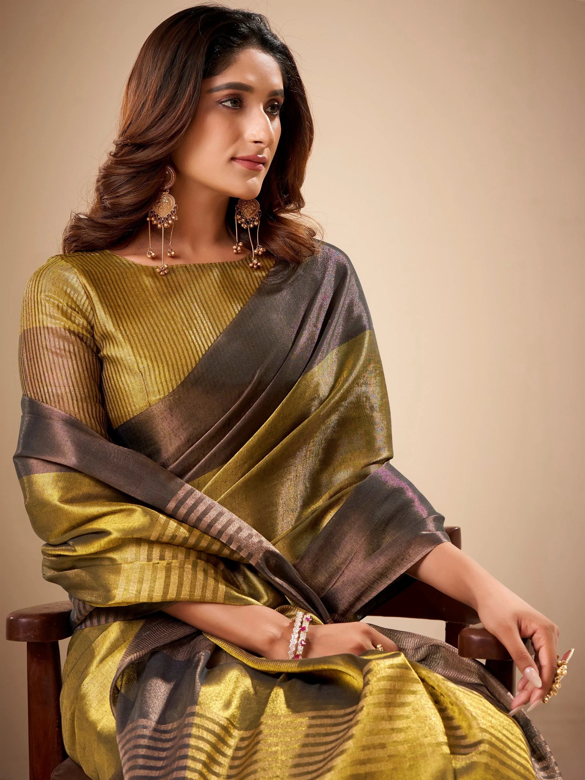 Mesmerizing Green Zari Weaving Tissue Traditional Saree With Blouse