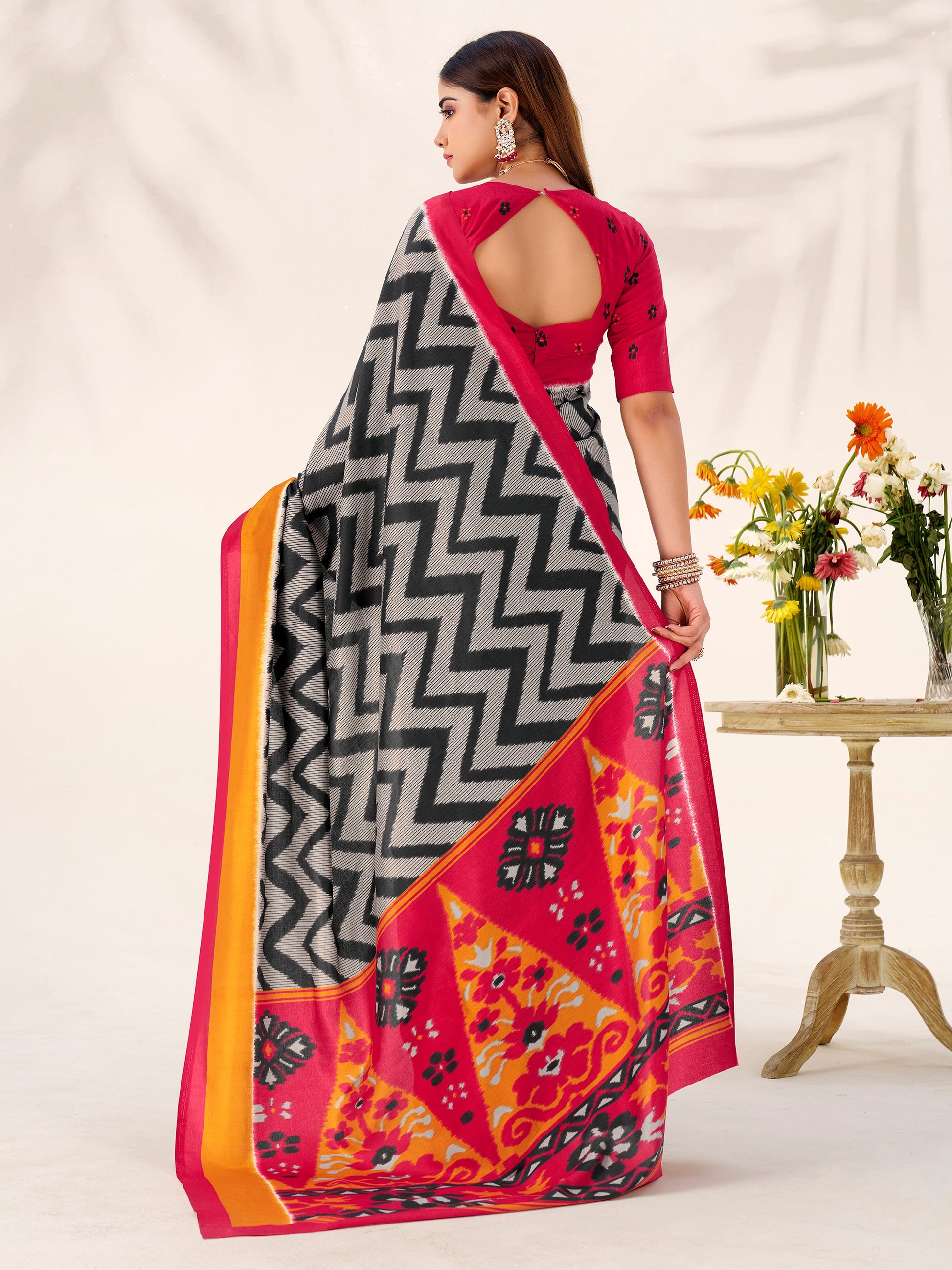 Classic Black Zig-Zag Printed Tussar Silk Casual Wear Saree With Blouse