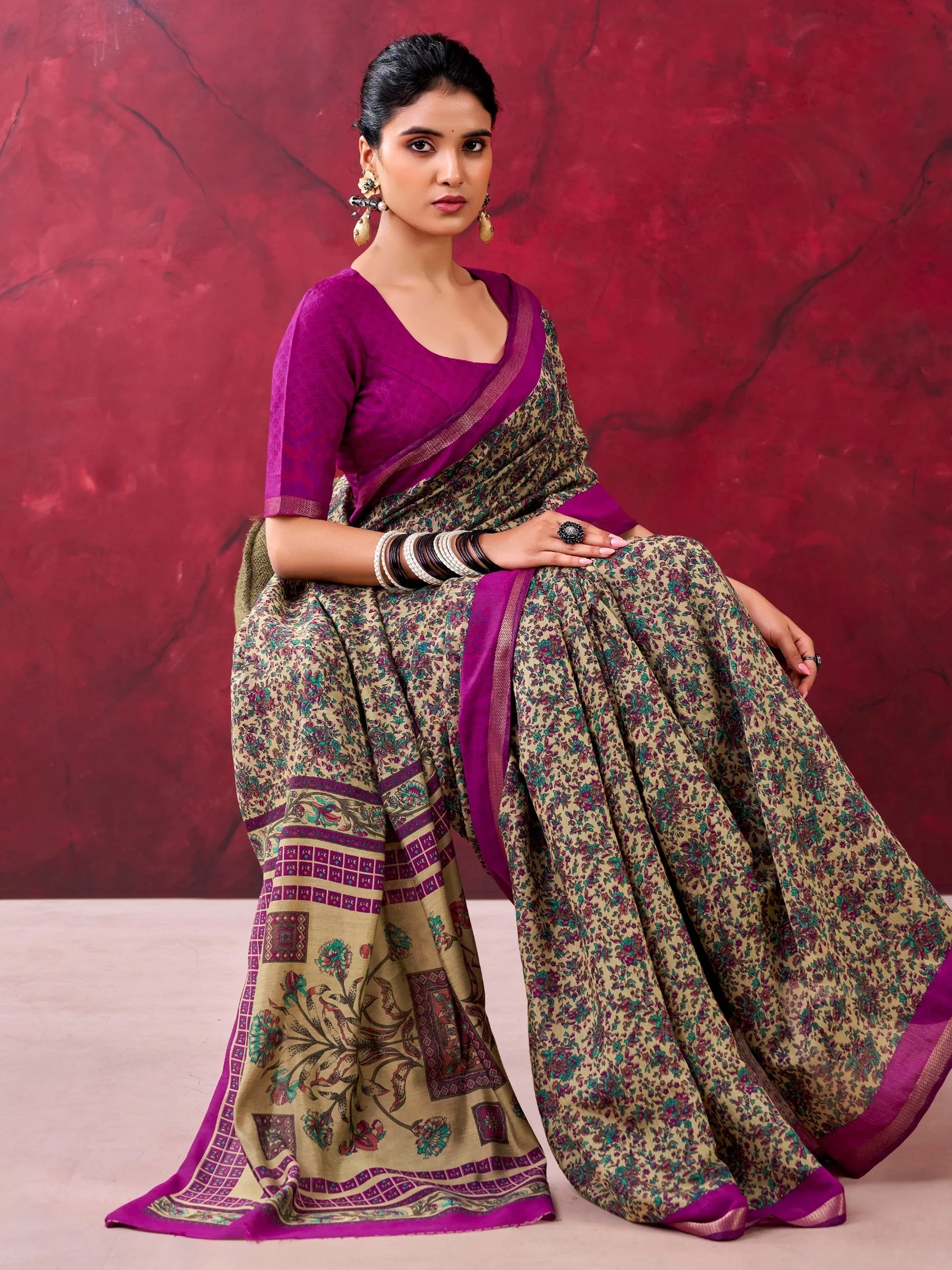Dazzling Magenta Floral Printed Cotton Daily Wear Saree With Blouse