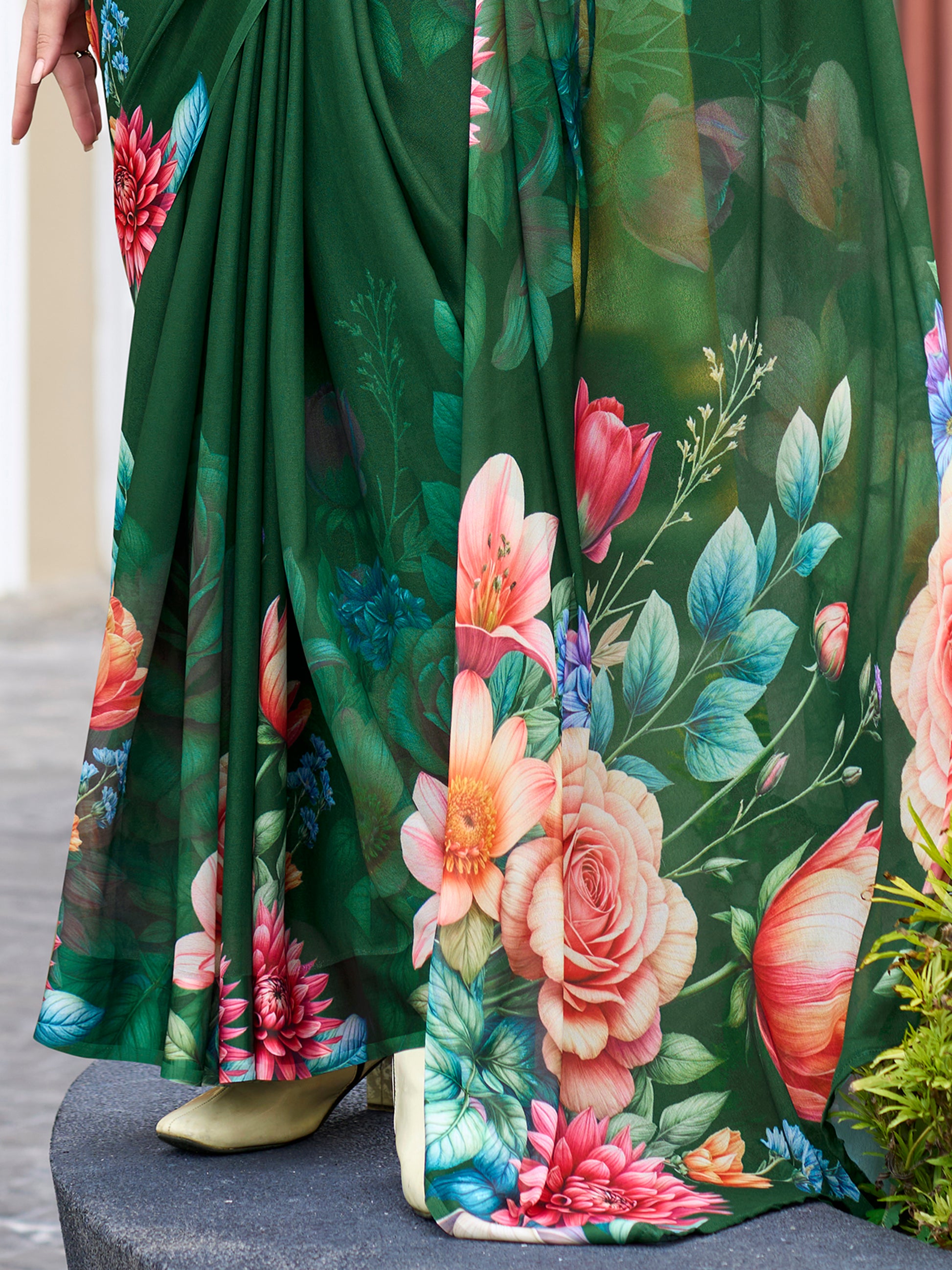 Enchanting Green Floral Printed Georgette Saree With Blouse