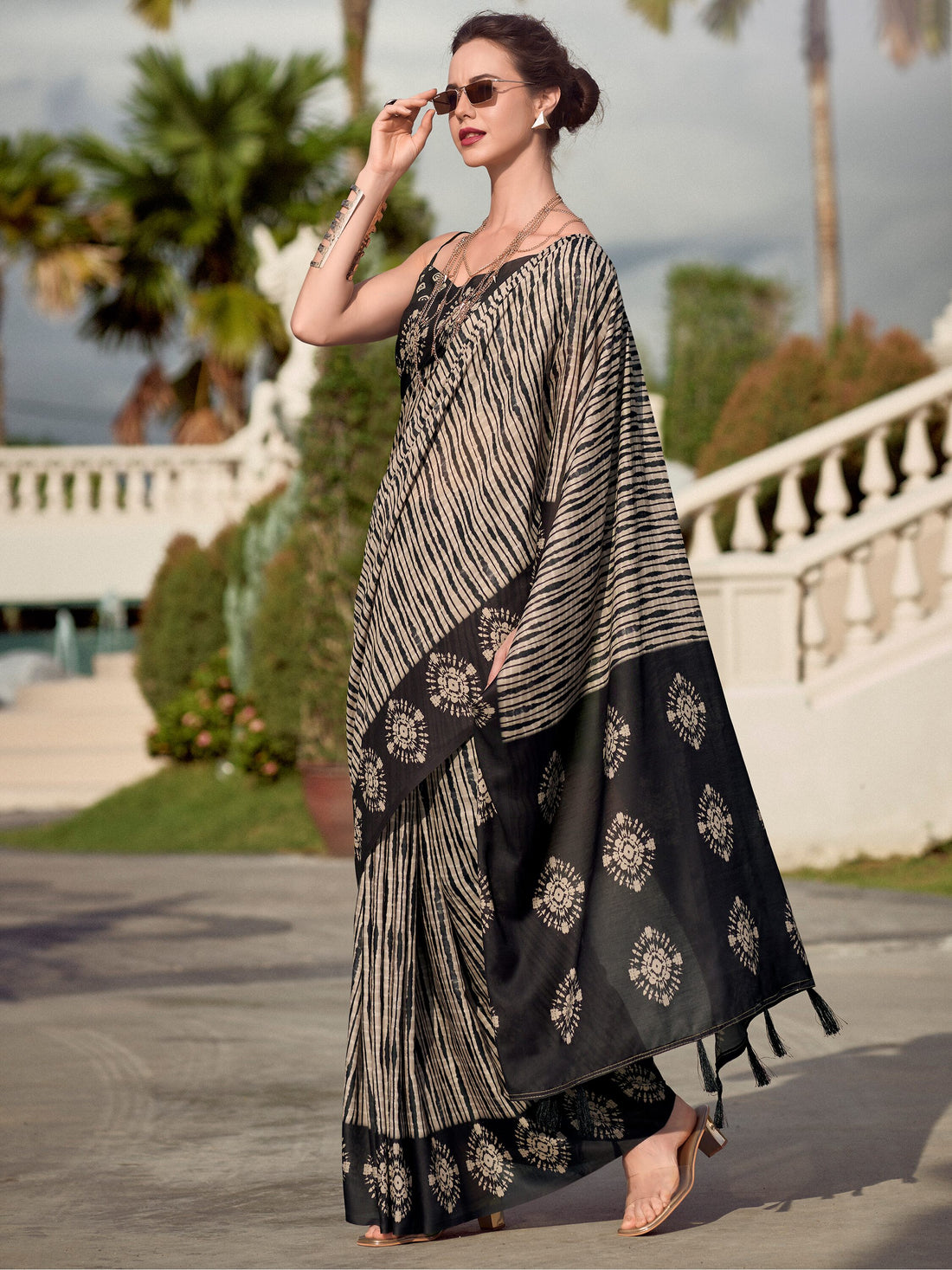Enchanting Black Digital Printed Silk Traditional Saree With Blouse