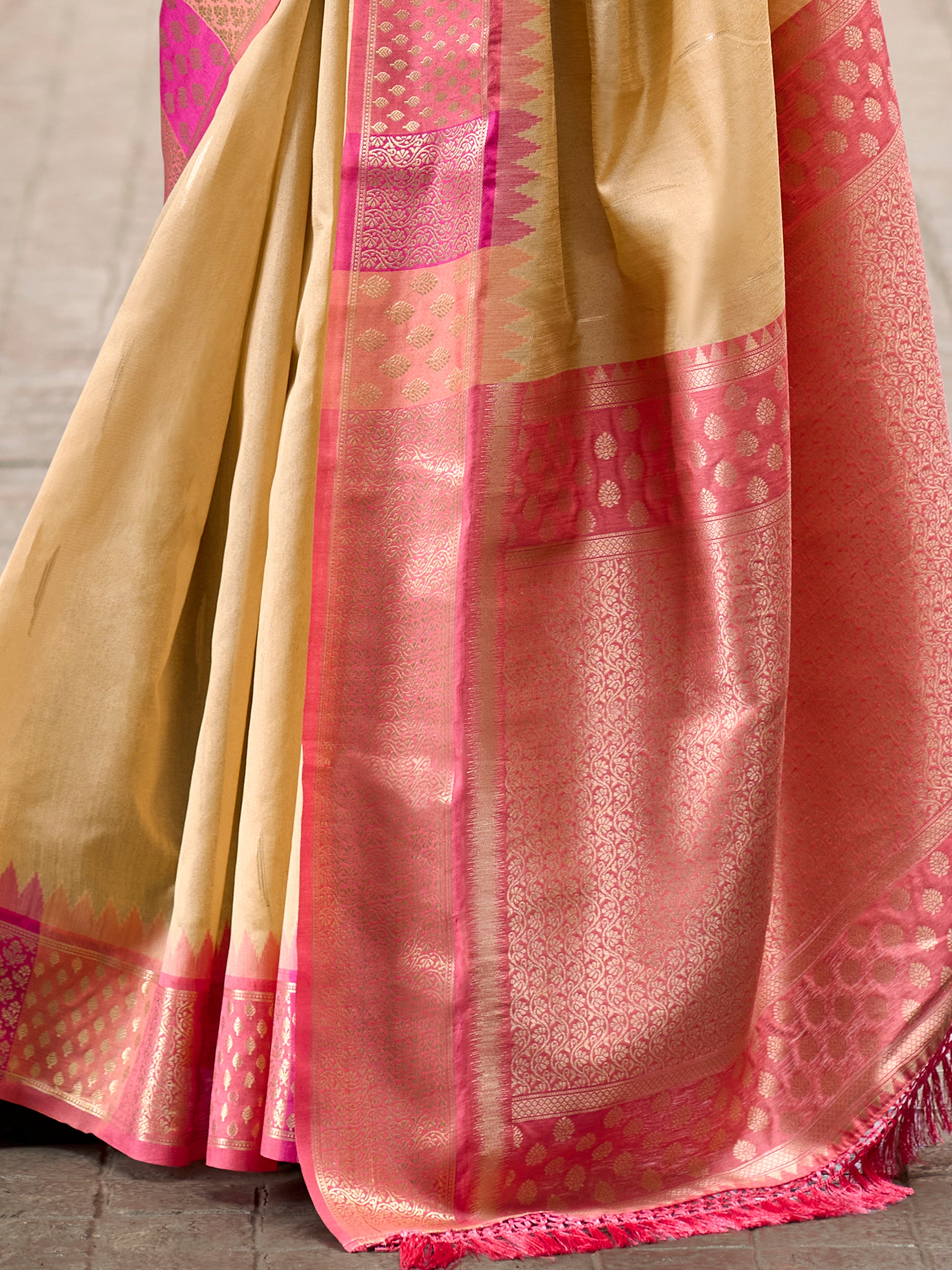 Outstanding Cream Zari Weaving Banarasi Silk Festival Wear Saree