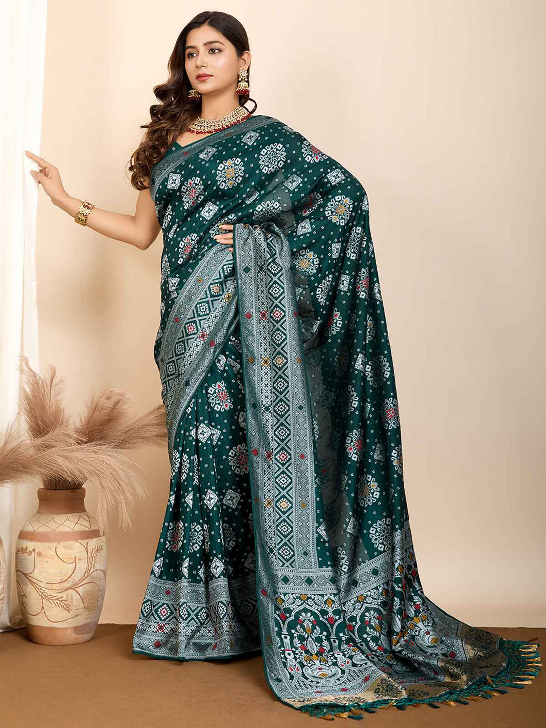 Lovely Green Zari Weaving Silk Traditional Saree With Blouse