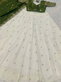 Elegant traditional women’s wear
