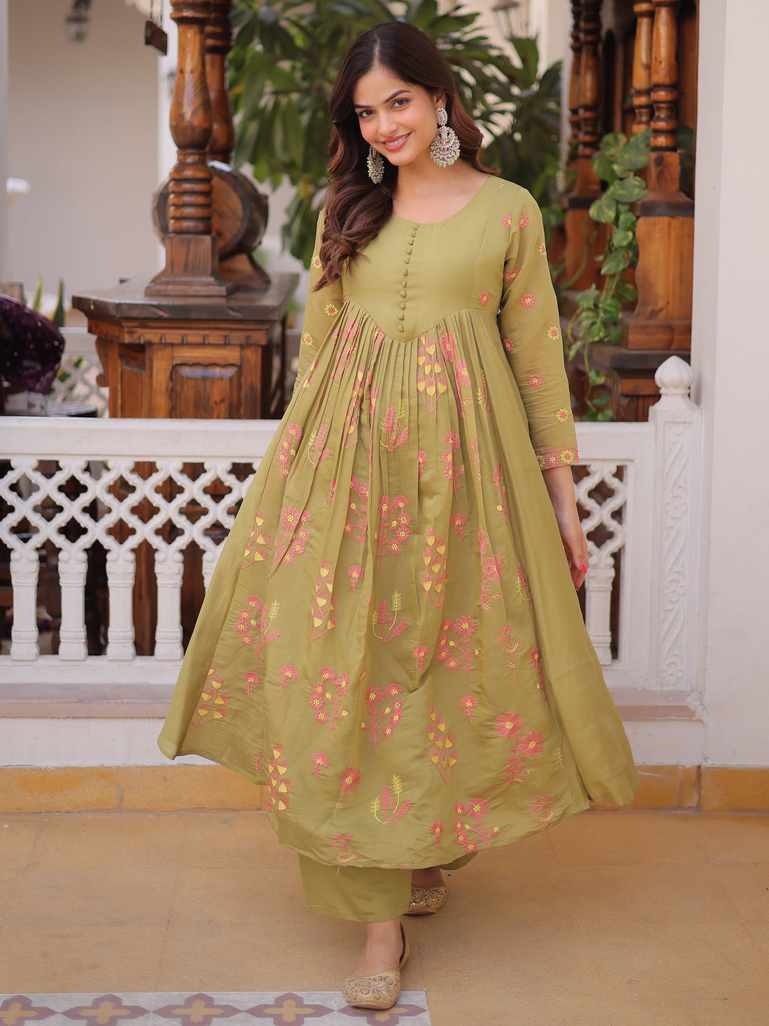 Beautiful Pista Green Thread Embroidered Chanderi Event Wear Pant Suit