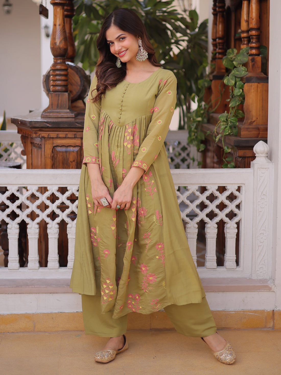 Beautiful Pista Green Thread Embroidered Chanderi Event Wear Pant Suit