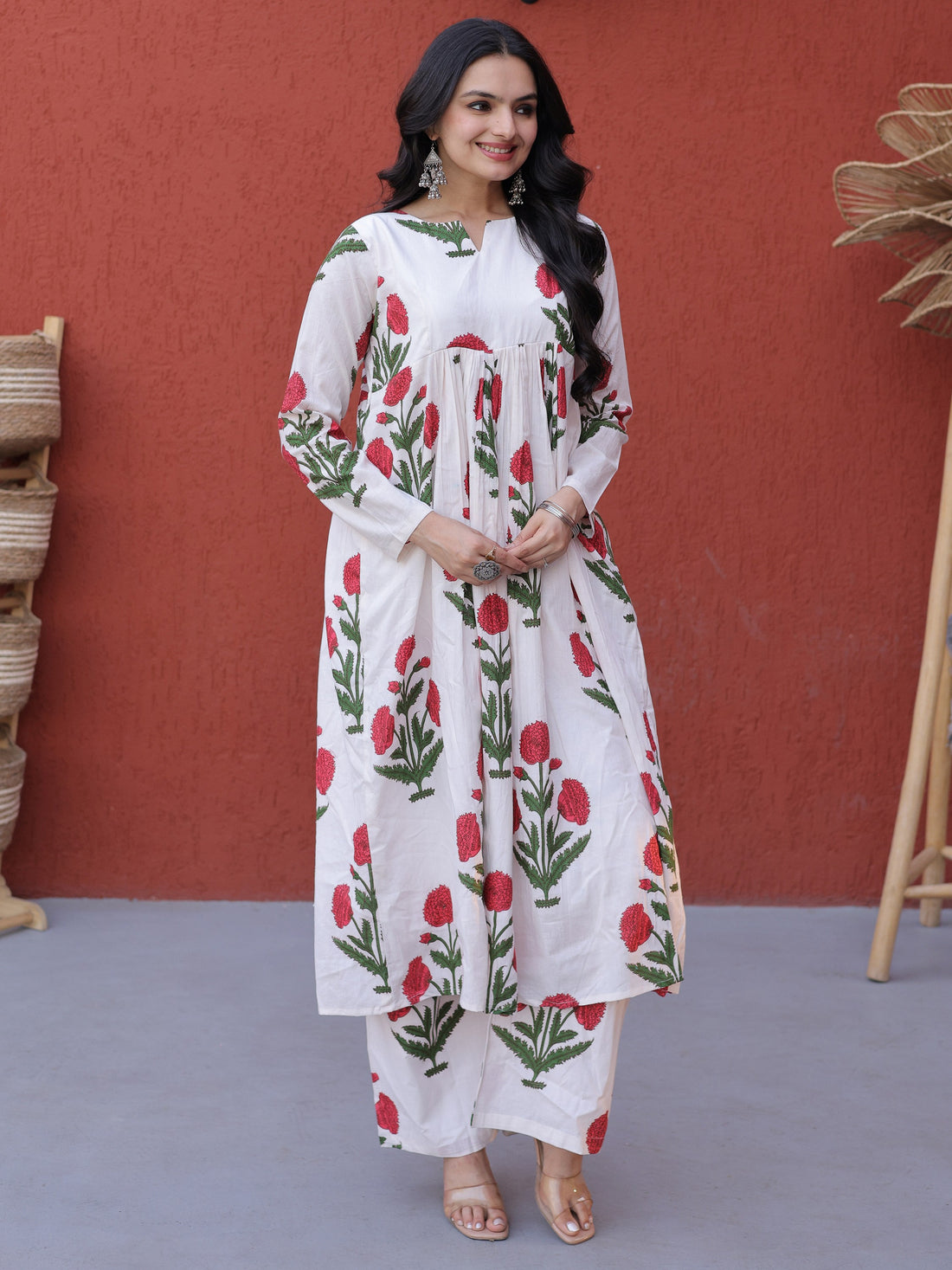 Beautiful White Floral Printed Cotton Casual  Wear Kurta With Pant