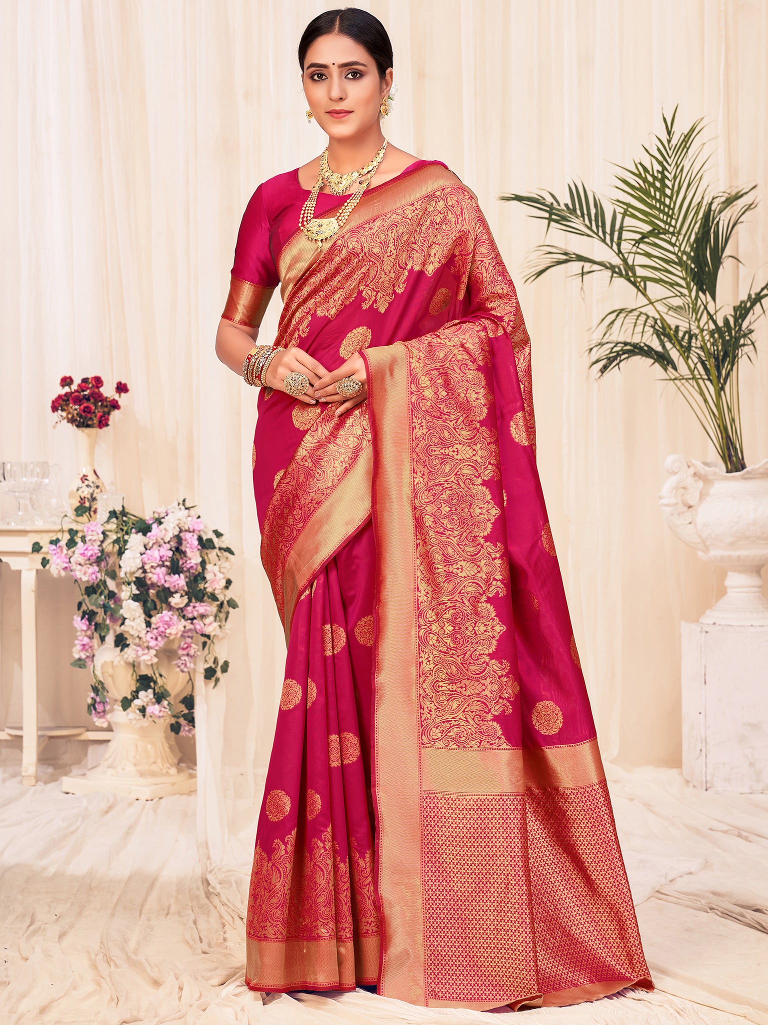 Beautiful Red Weaving Banarasi Silk Wedding Wear Saree