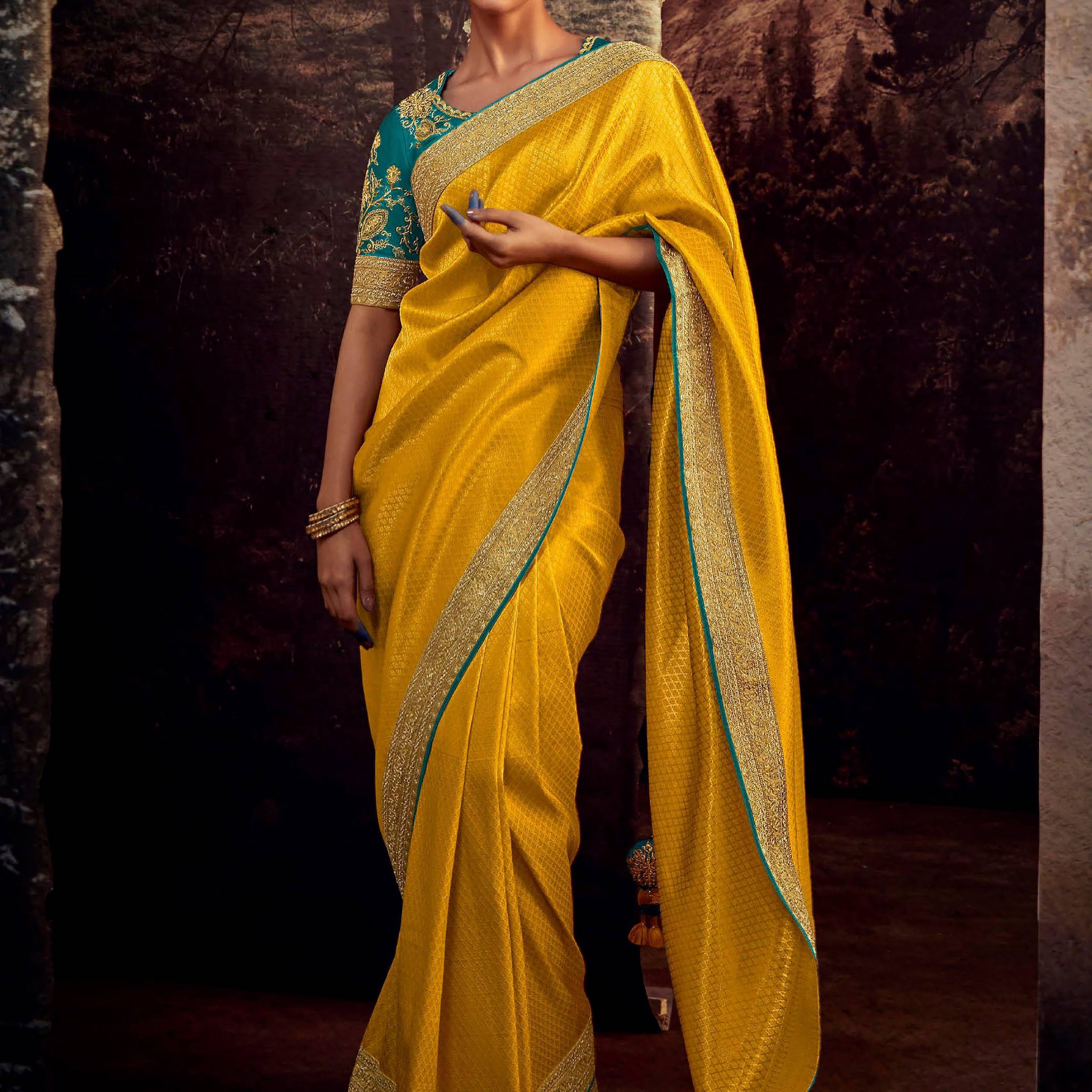 Captivating Yellow Woven Silk Haldi Wear Saree With Blouse