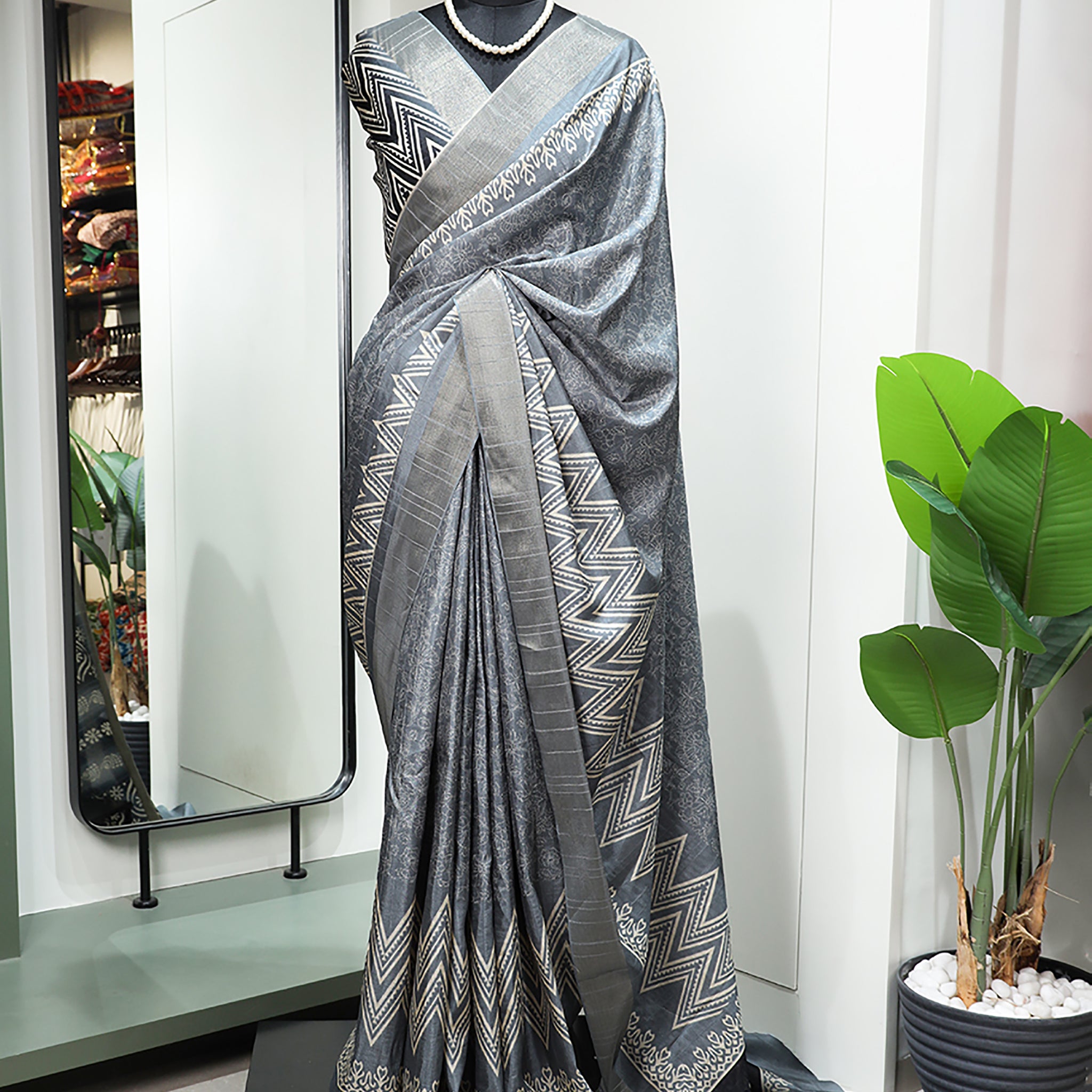 Stunning Grey Digital Printed Handloom Kotha Border Saree With Blouse