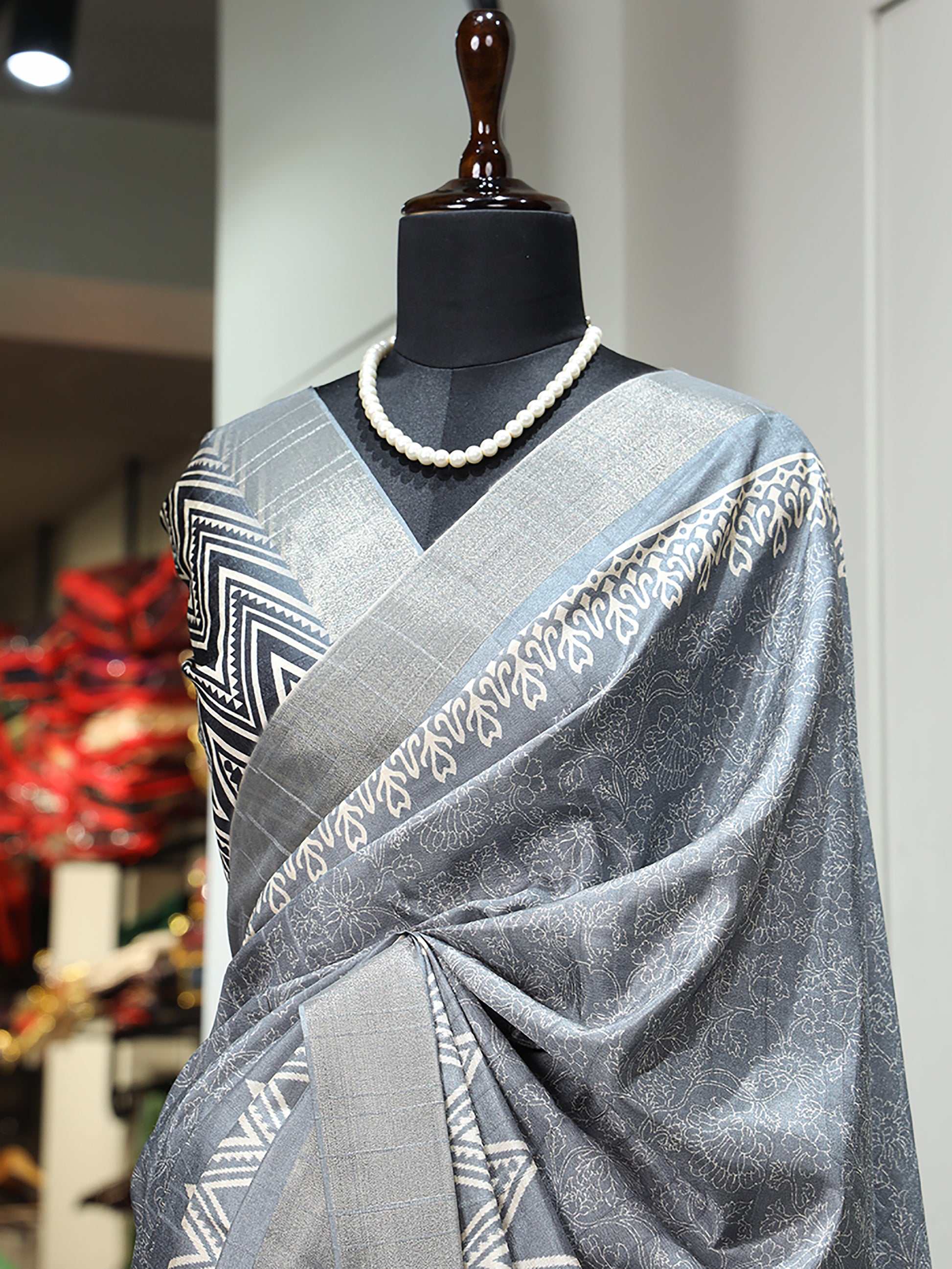 Stunning Grey Digital Printed Handloom Kotha Border Saree With Blouse