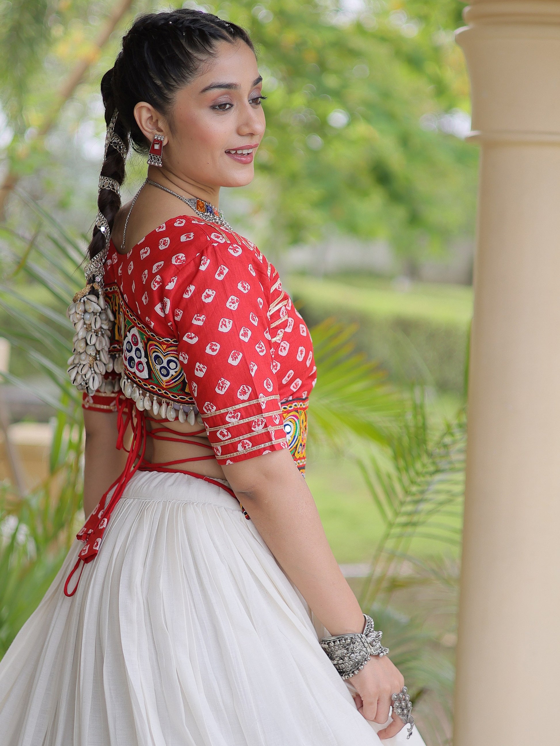 Elegant Red Gamthi Embroidered Cotton Navratri Wear Lehenga Choli