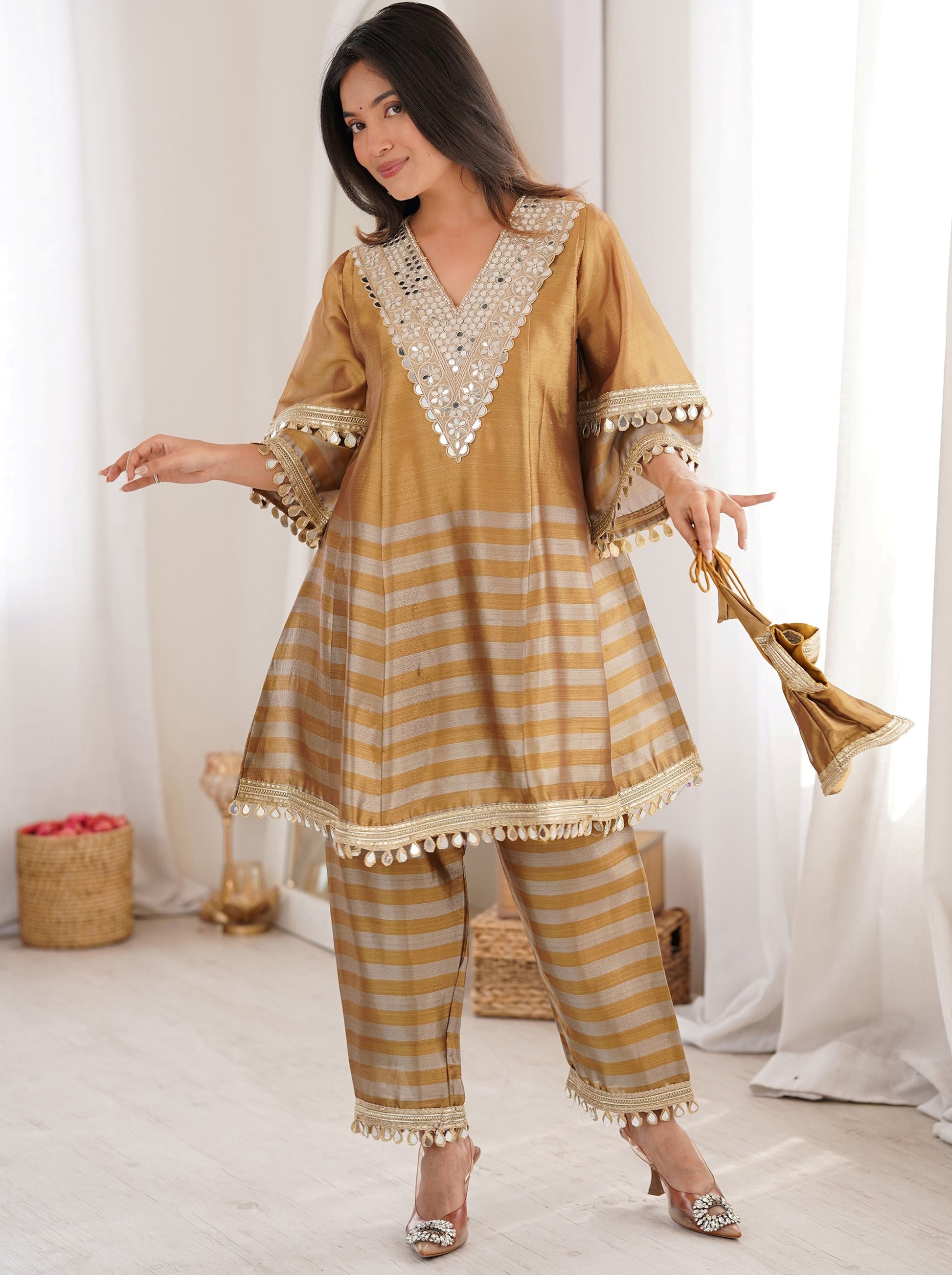 Stunning Golden Mirror Work Tissue  Co-Ord Set With Batwa