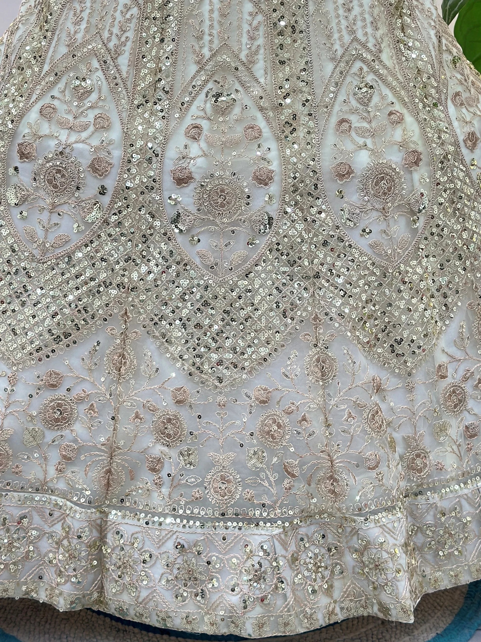 Elegant ethnic outfit design
