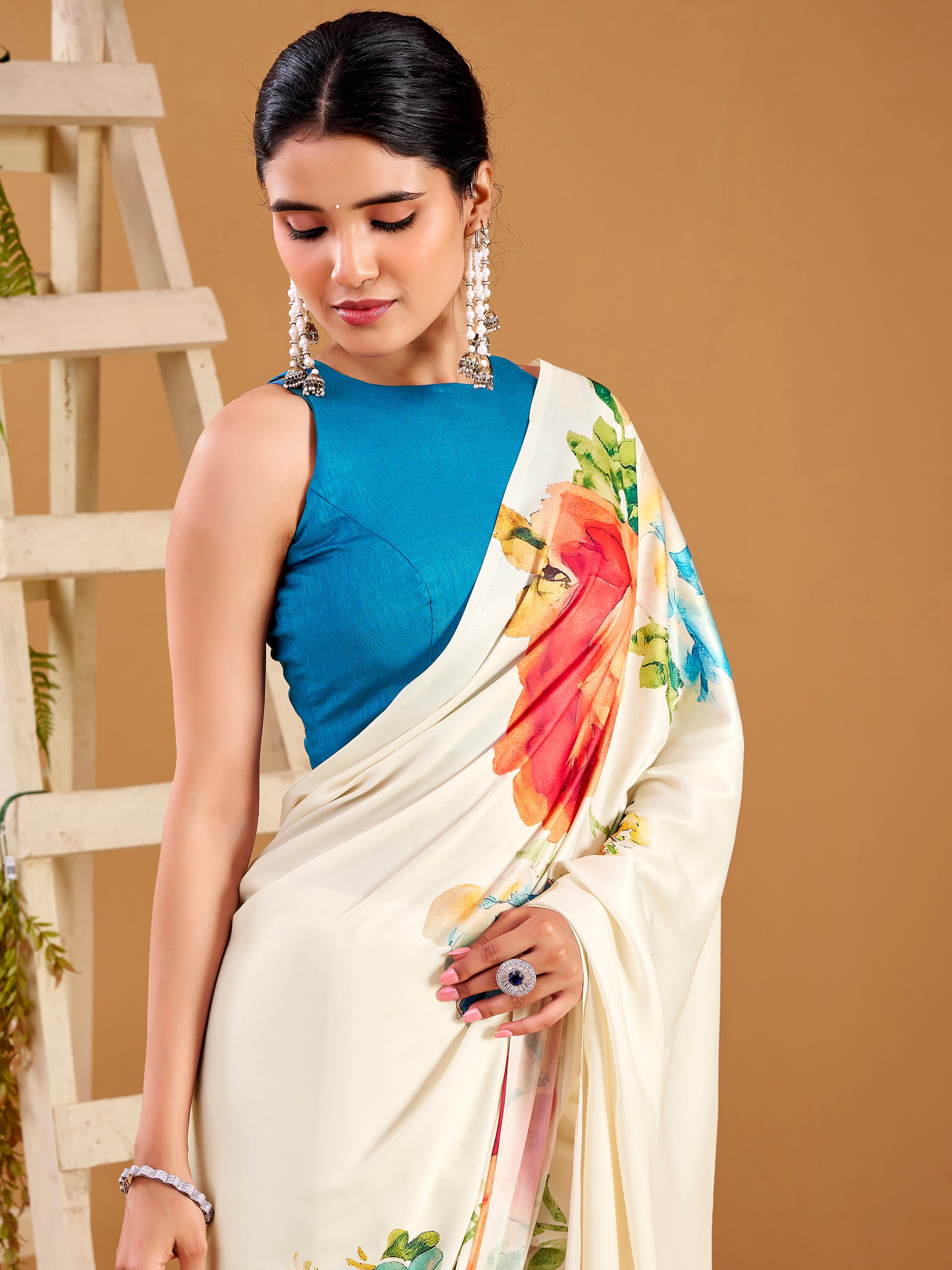 Fashionable White Floral Printed Satin Daily Wear Saree With Blouse