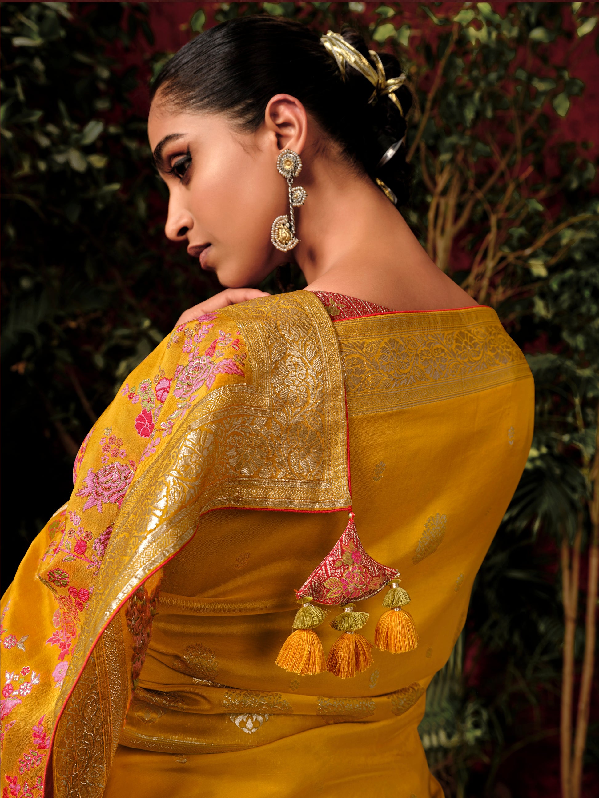 Stunning Mustard Yellow Zari Weaving Silk Haldi Wear Saree With Blouse