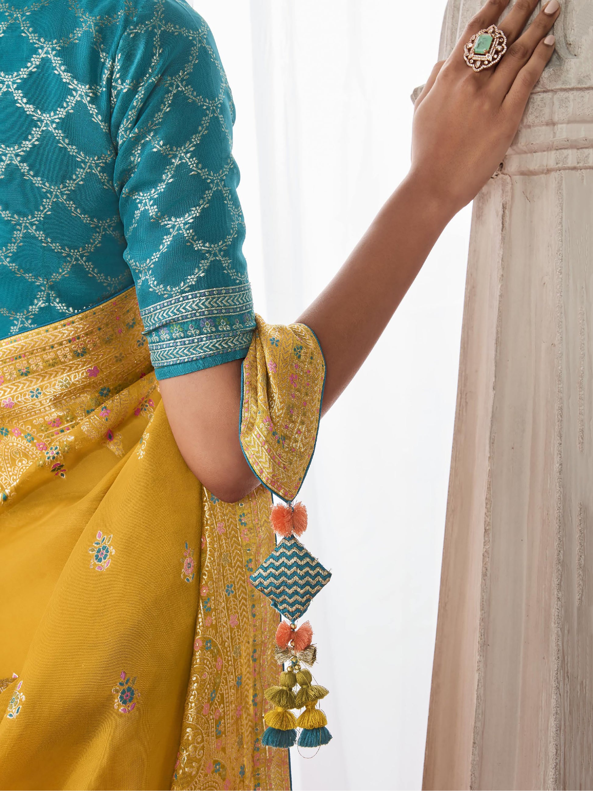 Stunning Yellow Zari Weaving Silk Haldi Wear Saree With Blouse