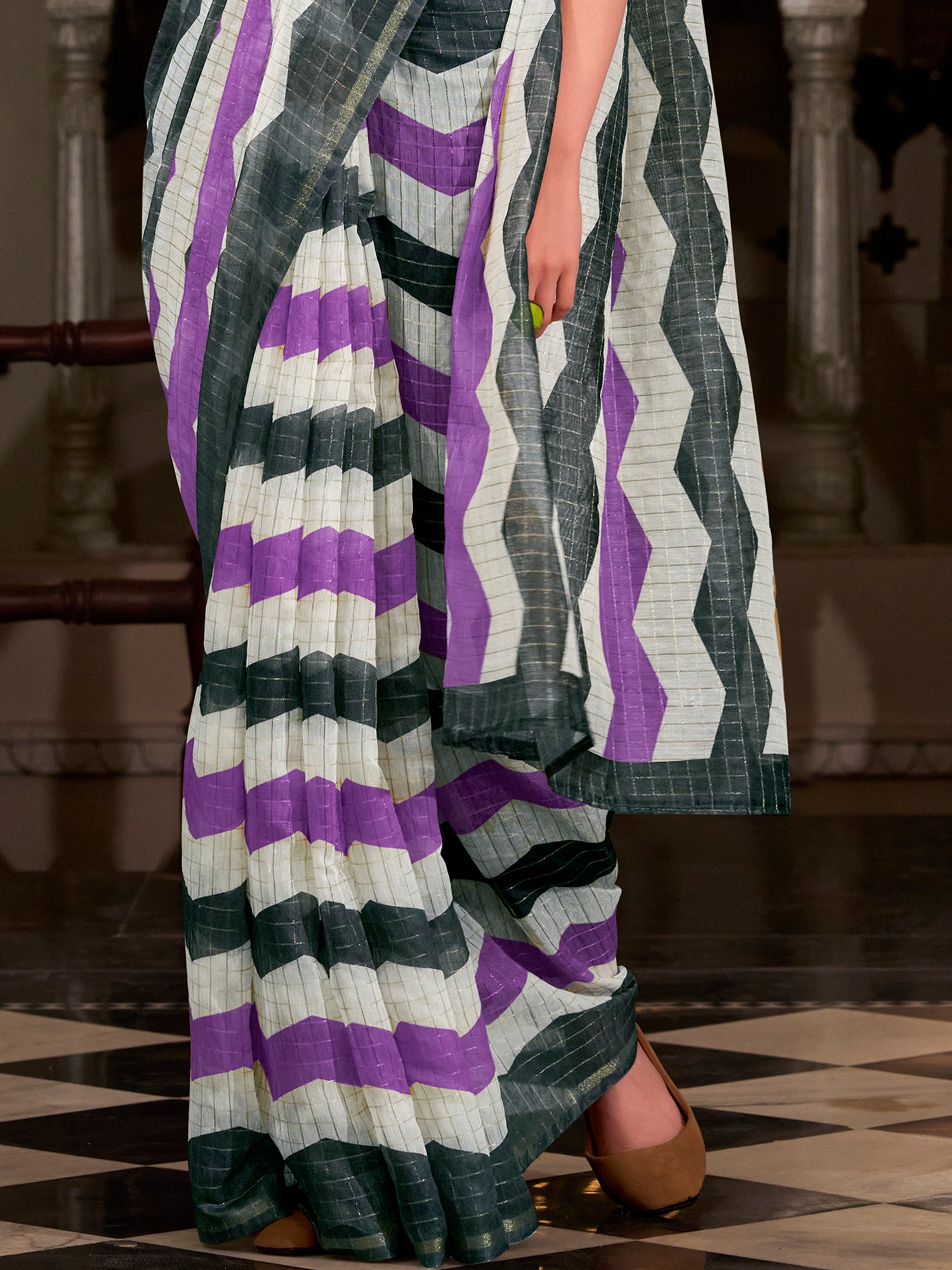 Gorgeous Multi-Color Floral Printed Cotton Traditional Saree With Blouse