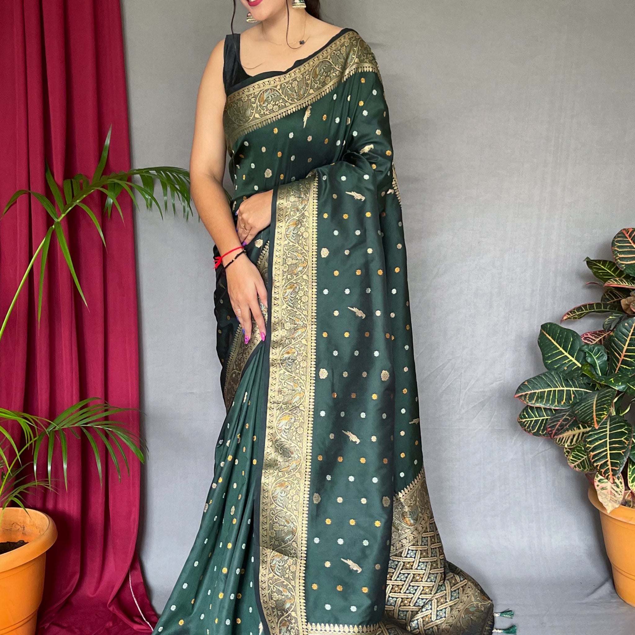 Exquisite Green Zari Woven Silk Wedding Wear Saree With Blouse