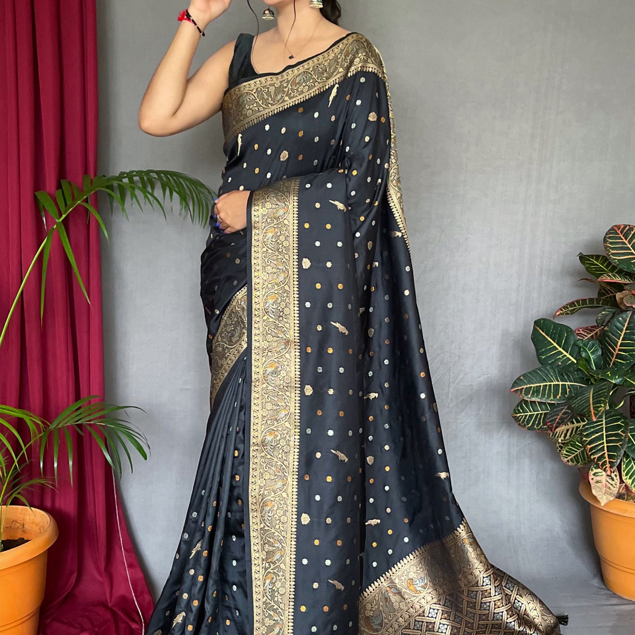 Stunning Black Zari Woven Silk Saree With Blouse