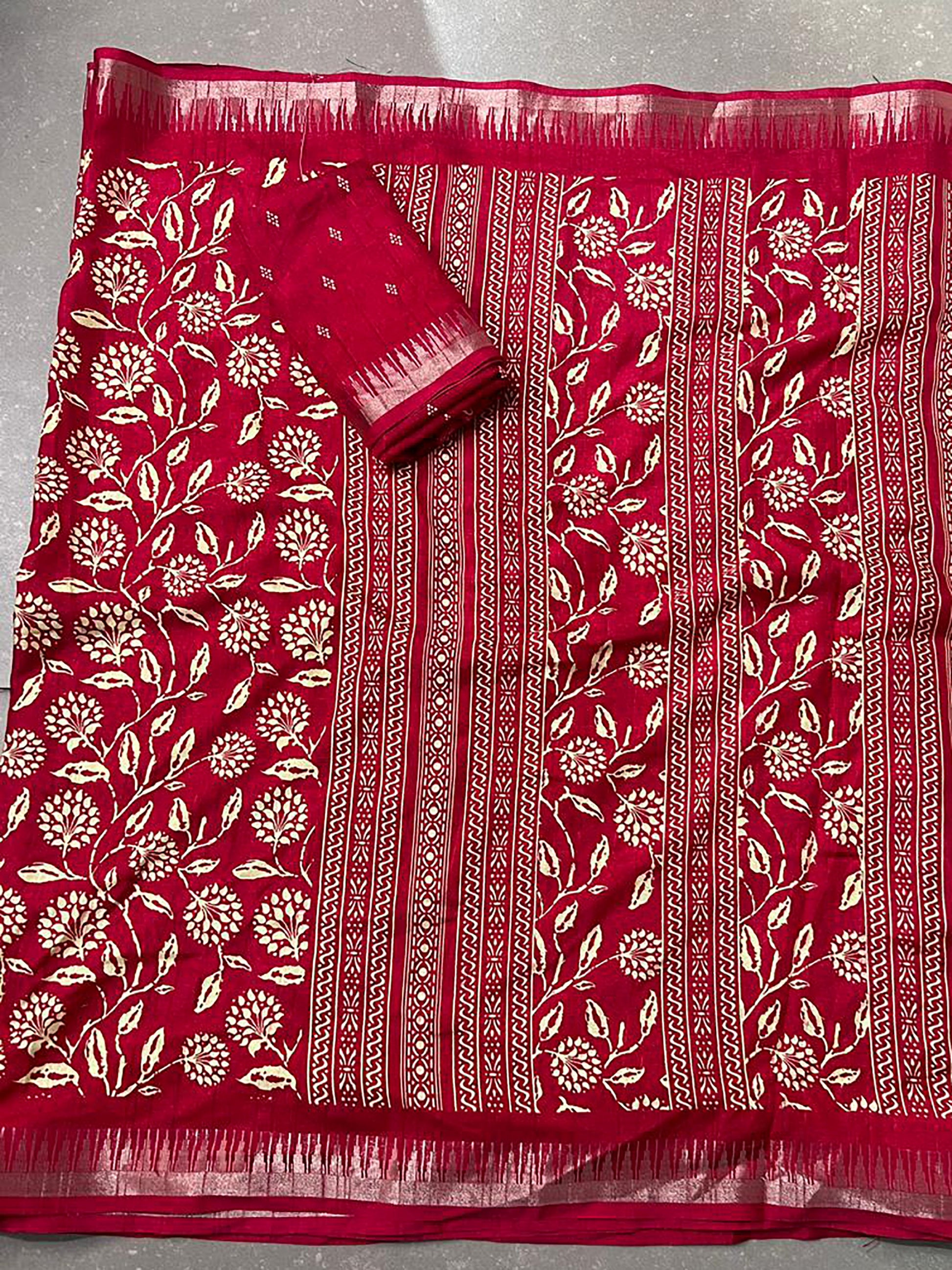 Graceful Red Floral Printed Silk Festival Wear Saree With Blouse