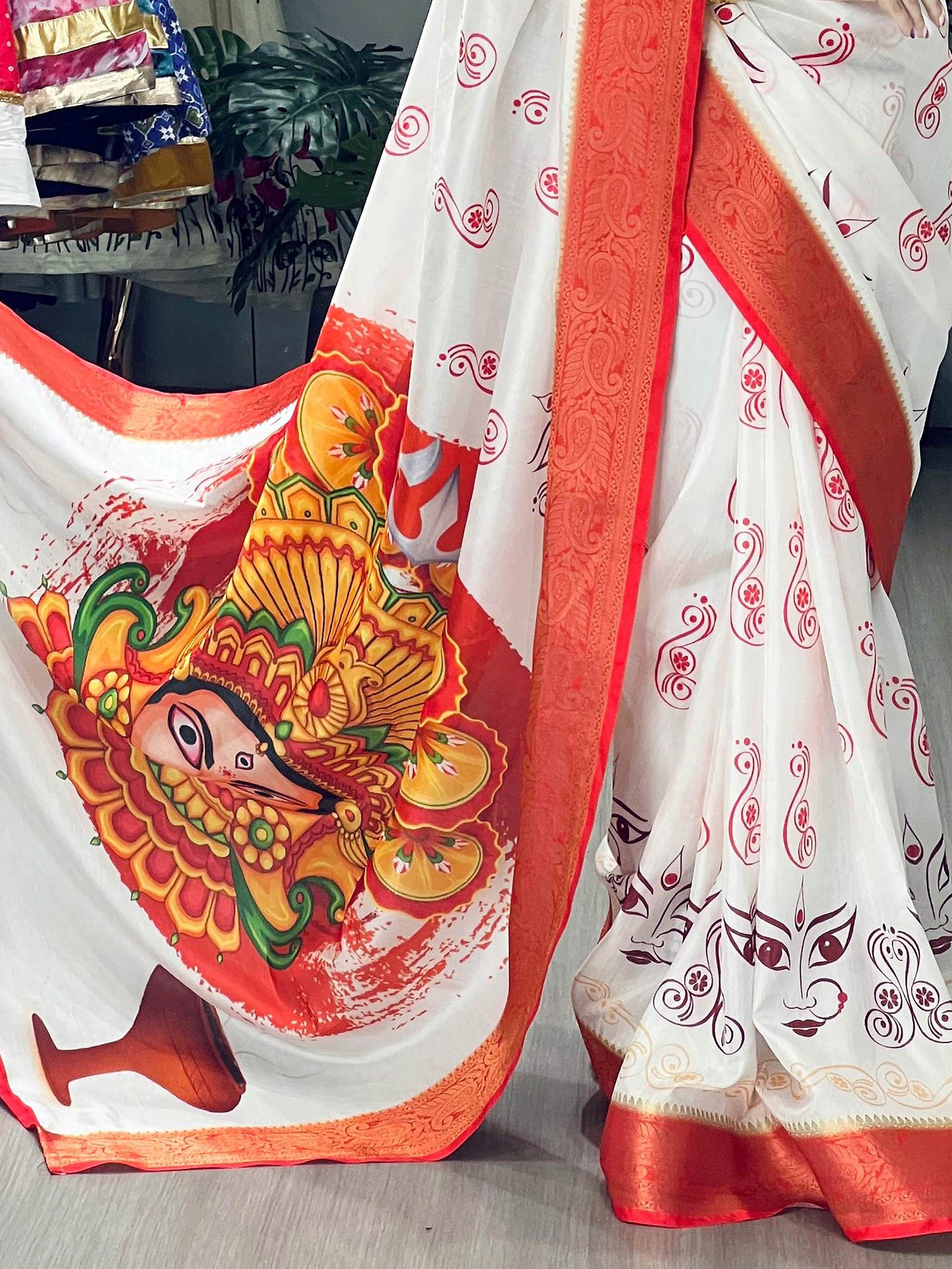 Amazing White Printed Silk Traditional Saree With Blouse
