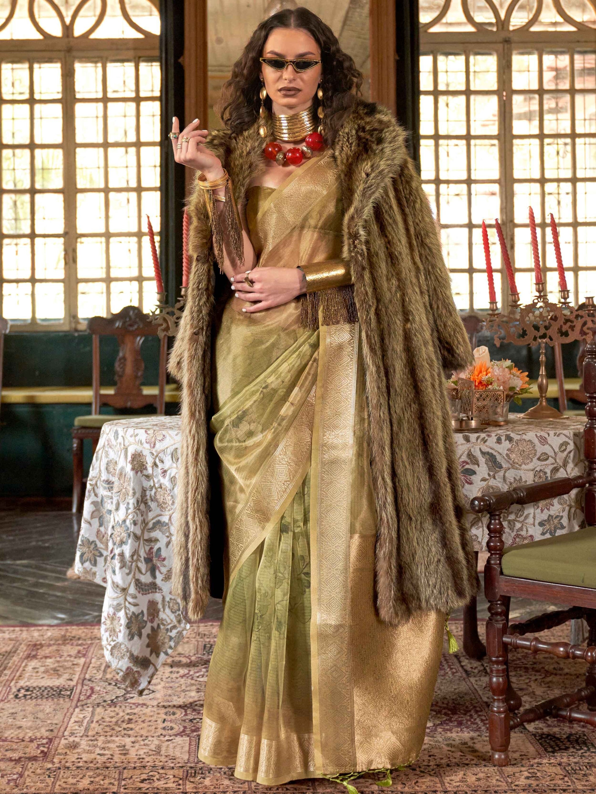 Aesthetic Green Floral Printed Organza Mehendi Wear Saree With Blouse