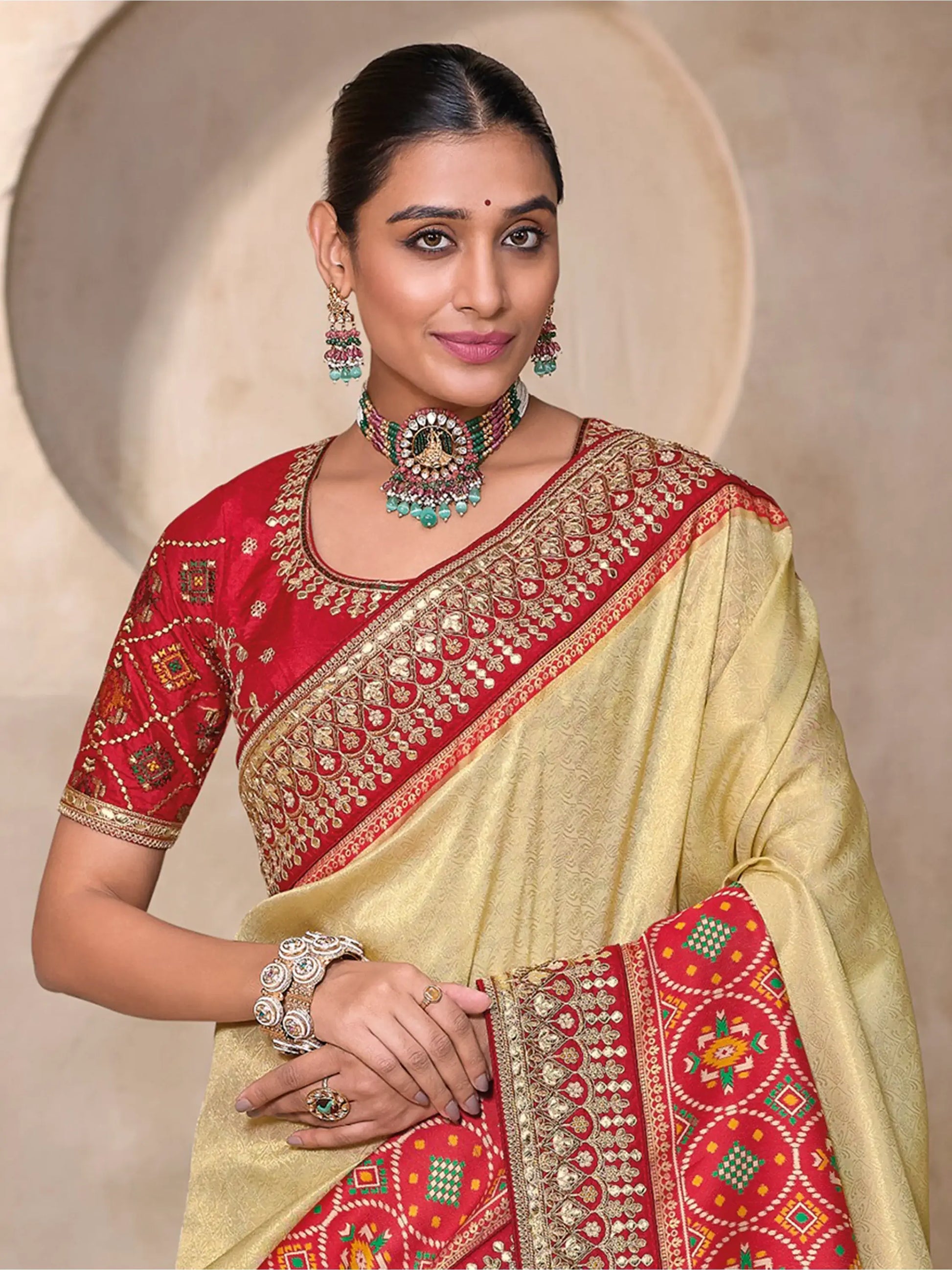 Alluring Cream Weaving Kanjivaram Silk Wedding Saree With Blouse - Zeel Clothing